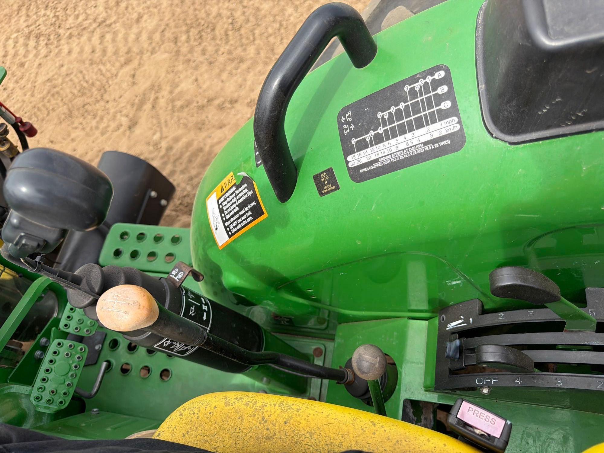 2015 John Deere 5055E