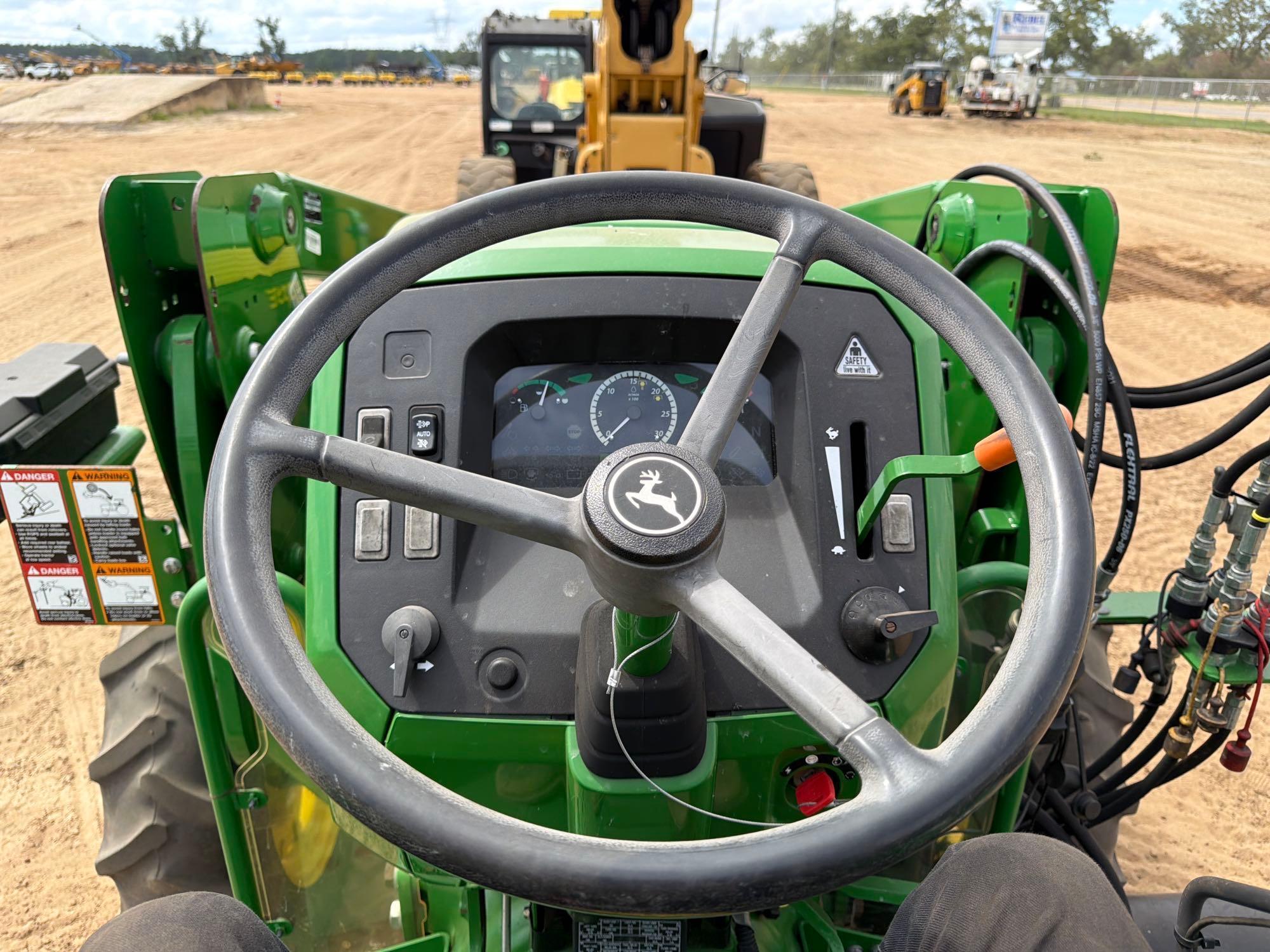 2015 John Deere 5055E