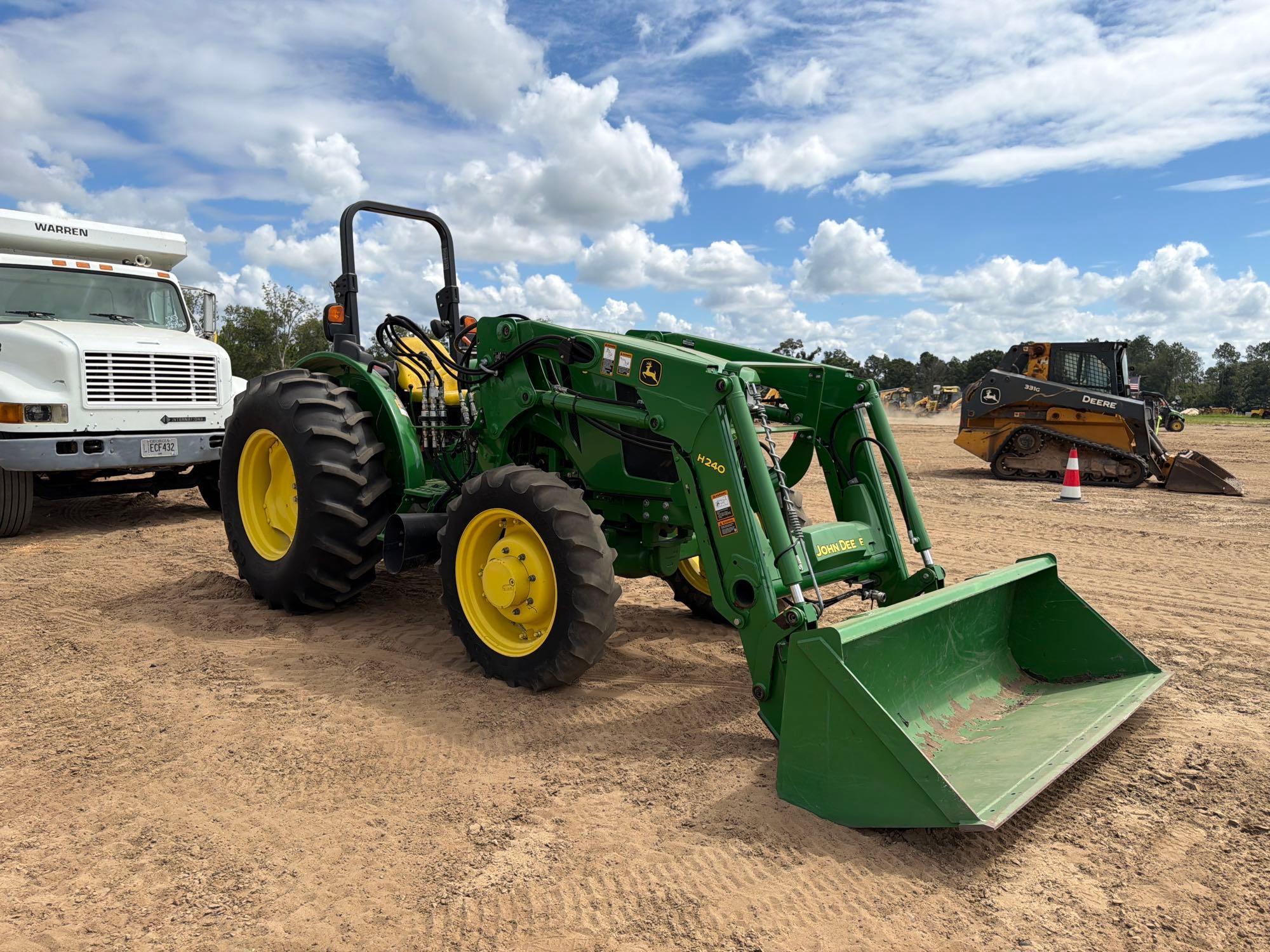 2015 John Deere 5055E