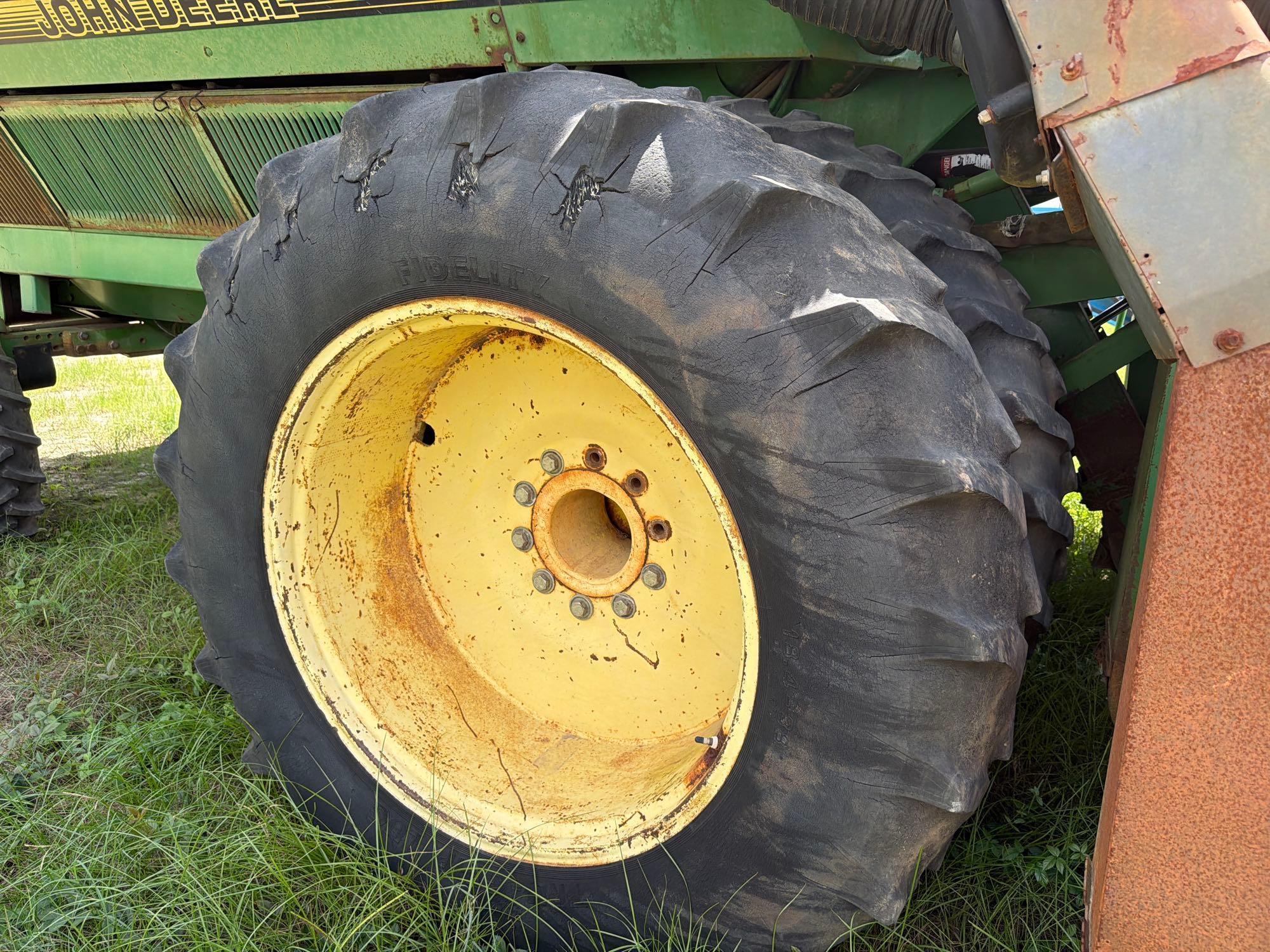 John Deere 9965