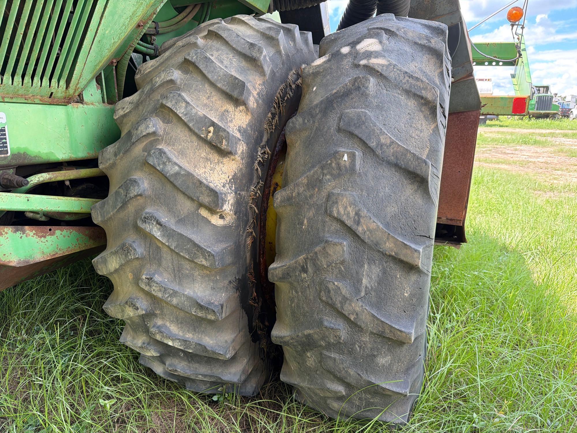 John Deere 9965