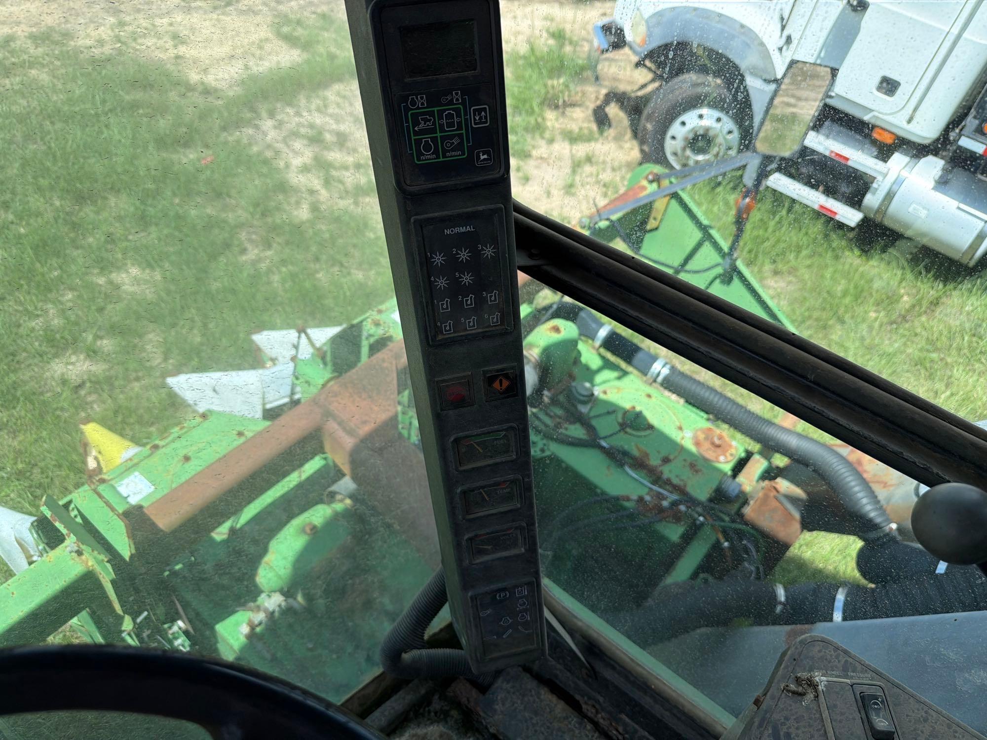 John Deere 9965