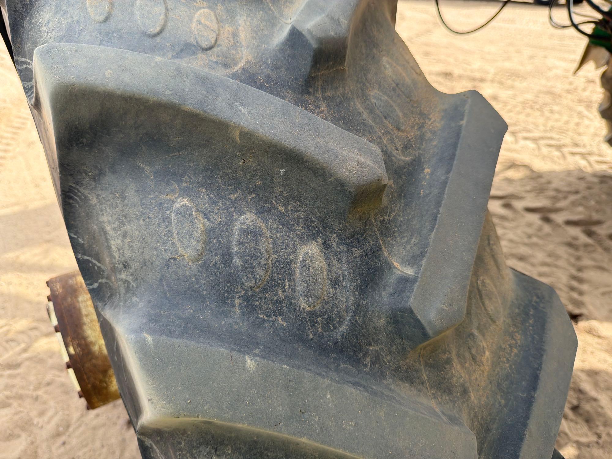 John Deere 4700