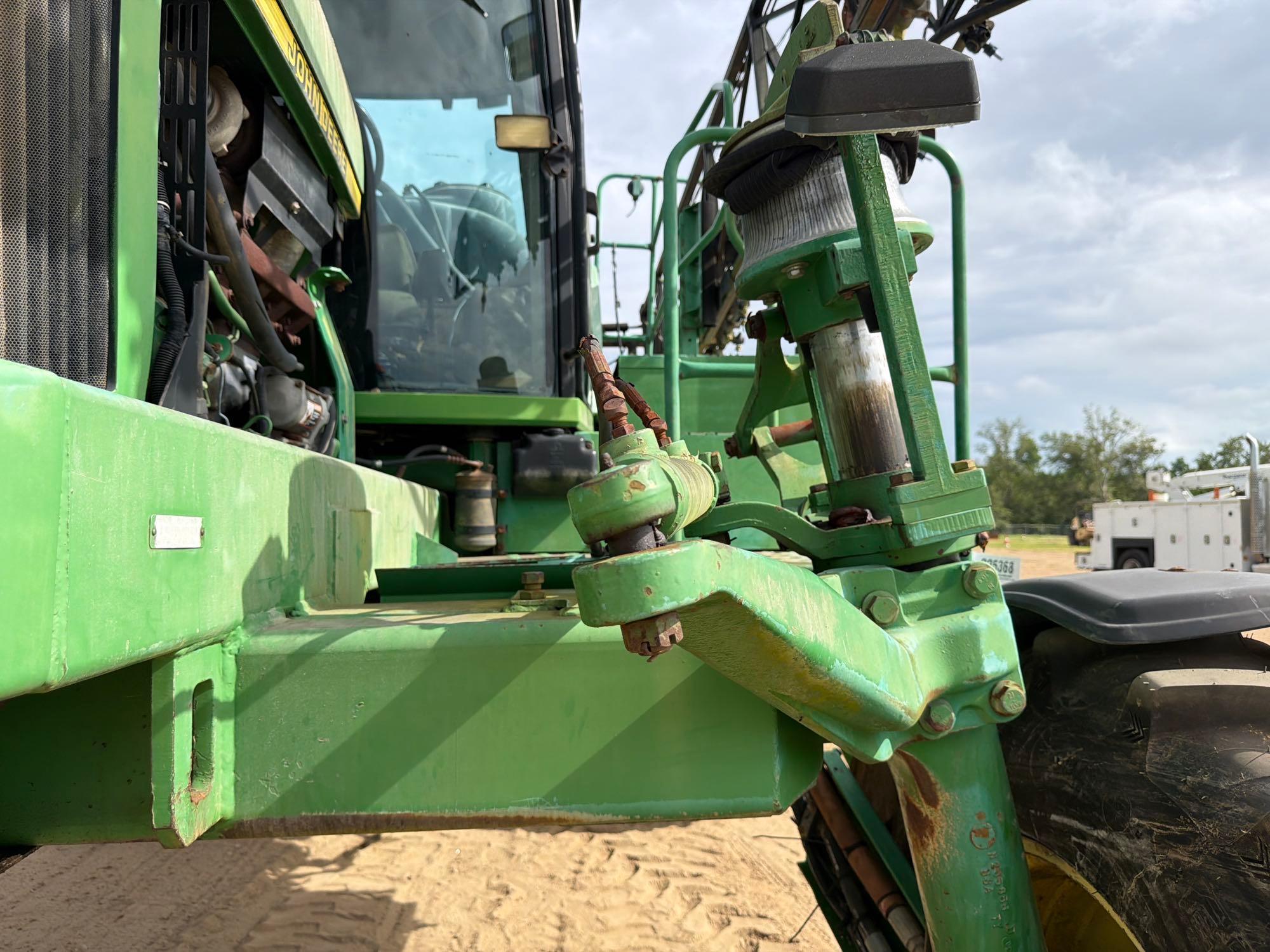 John Deere 4700