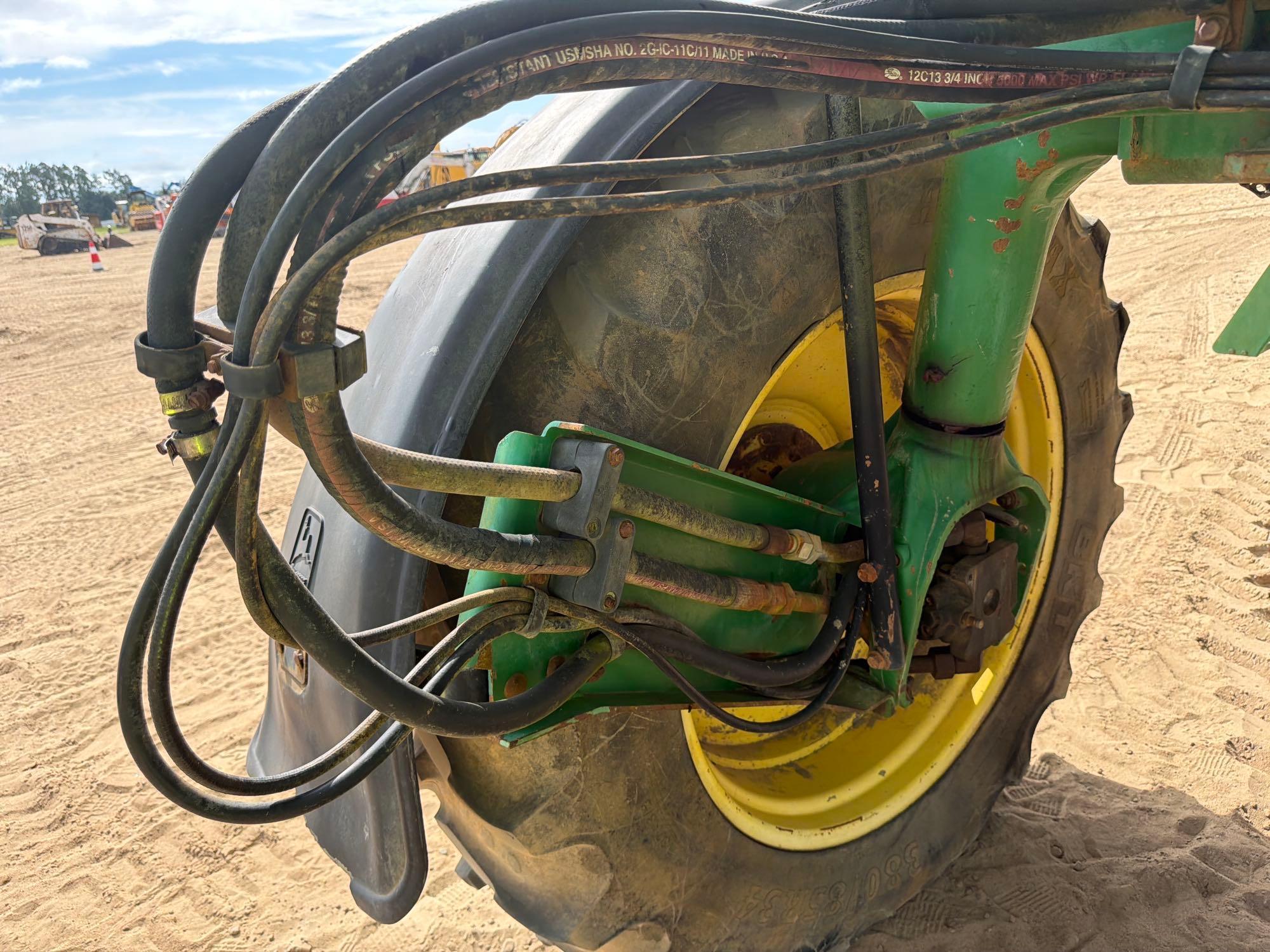 John Deere 4700