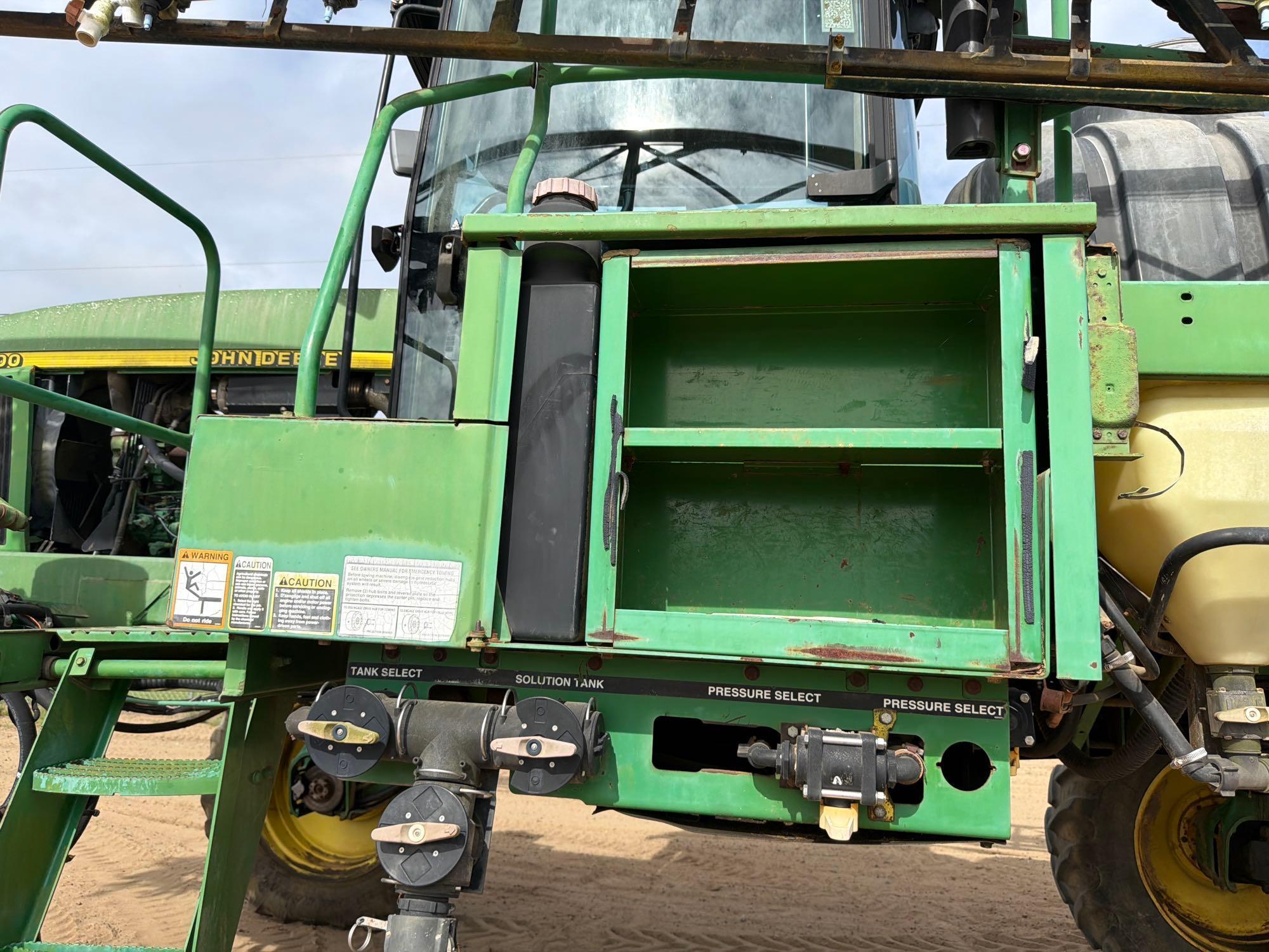 John Deere 4700