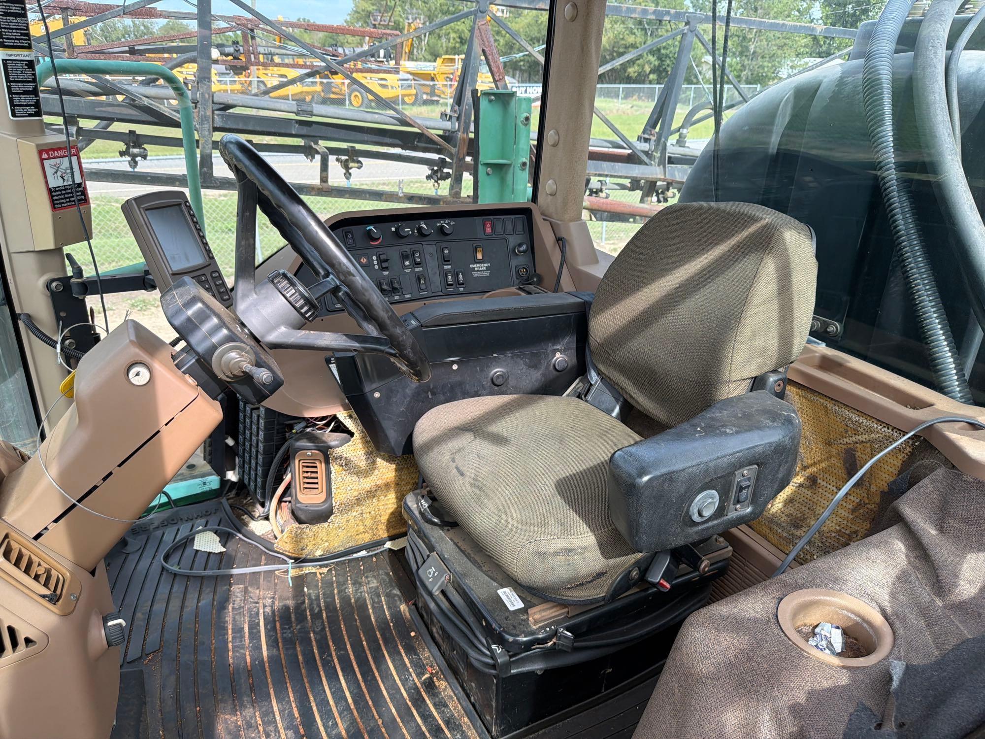 John Deere 4700