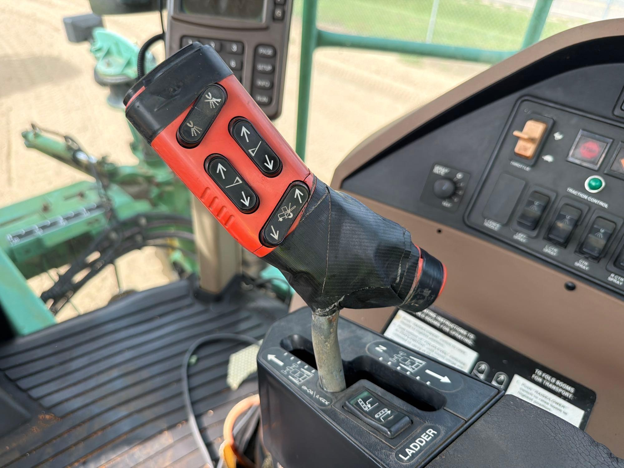 John Deere 4700