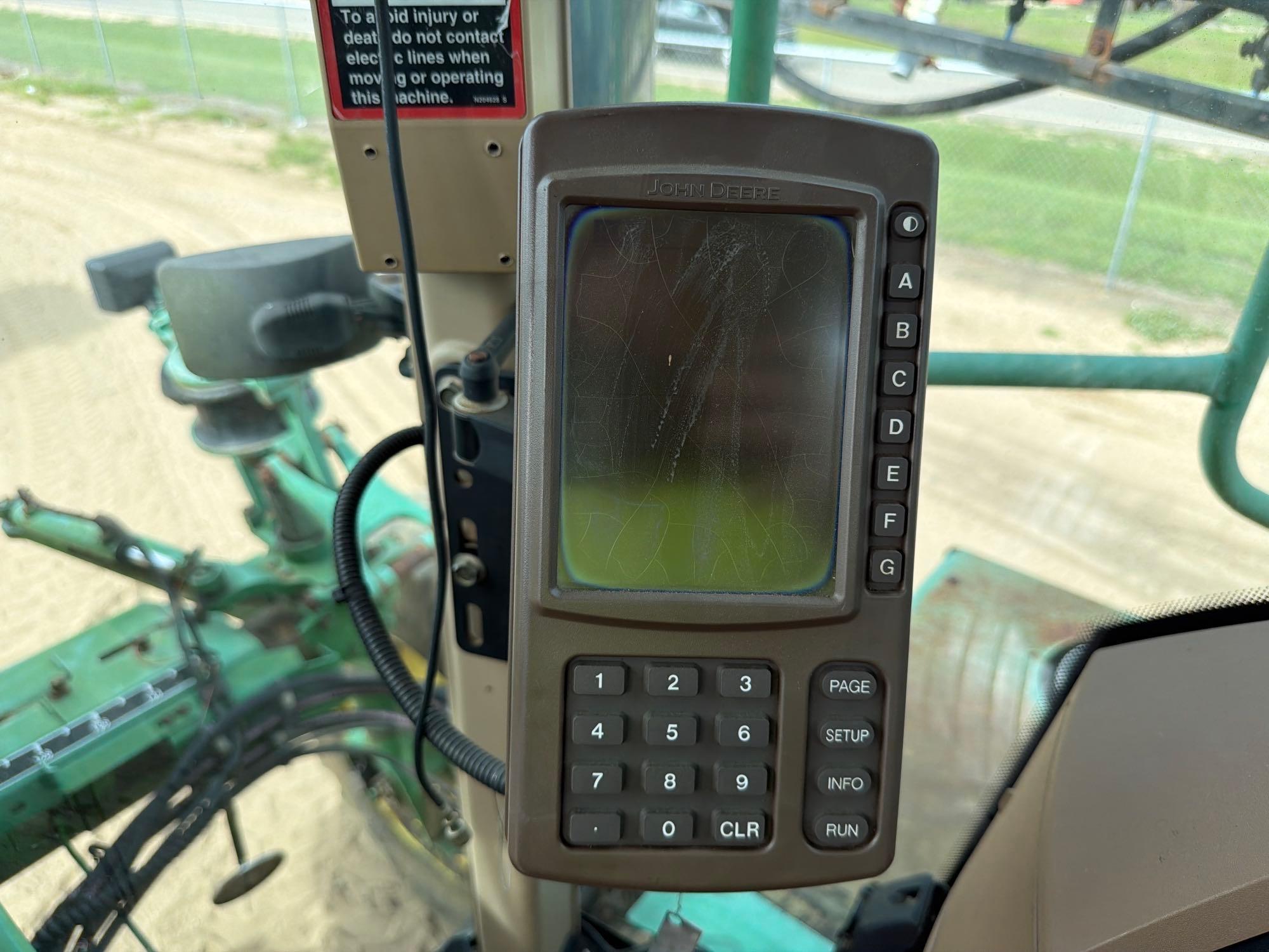 John Deere 4700