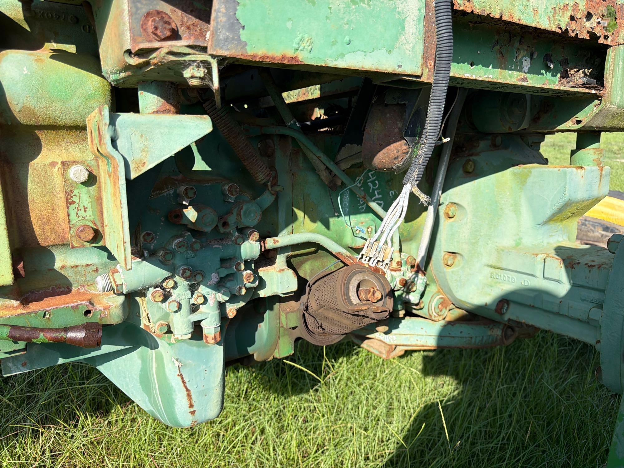 John Deere 4240