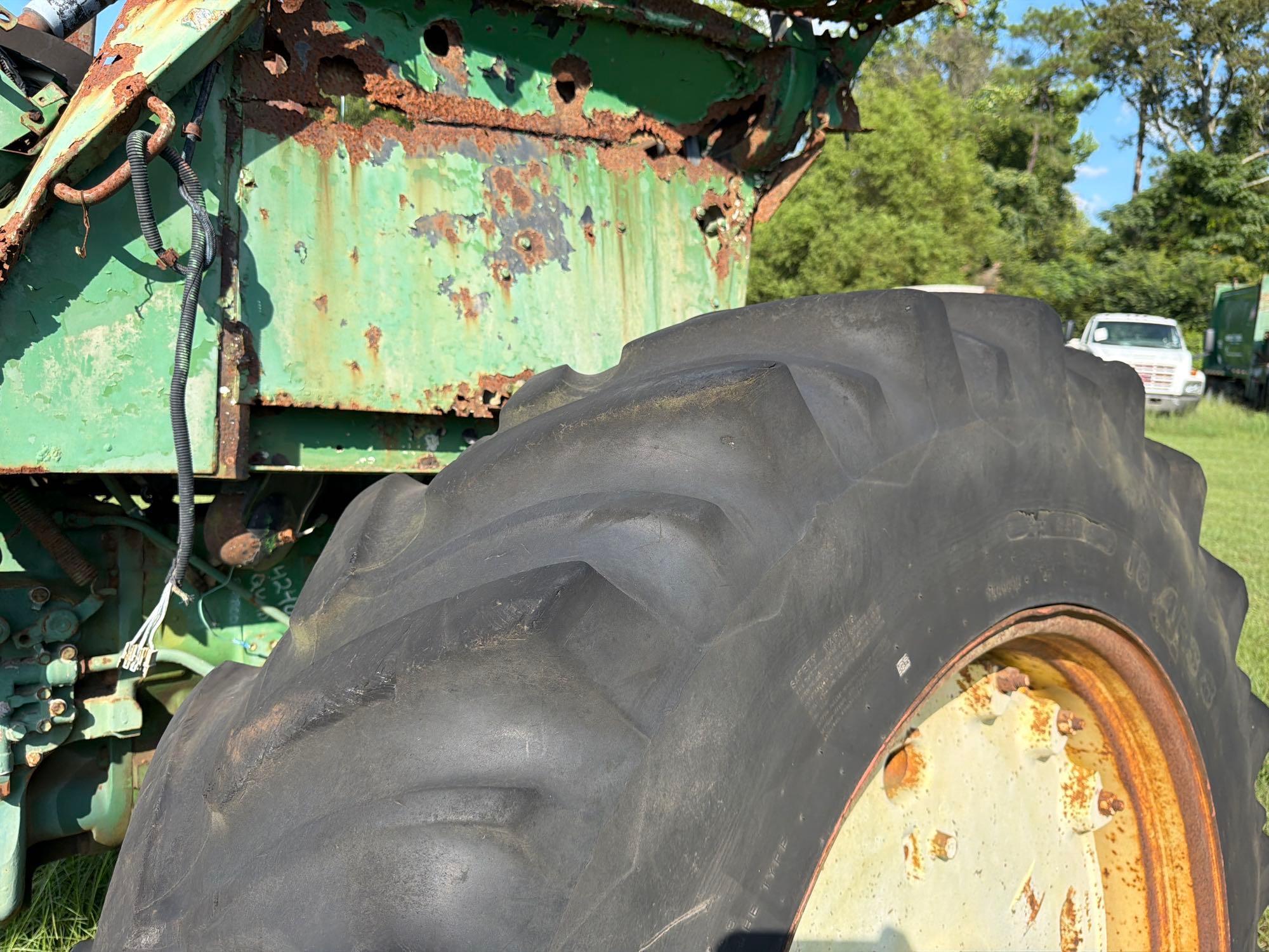 John Deere 4240