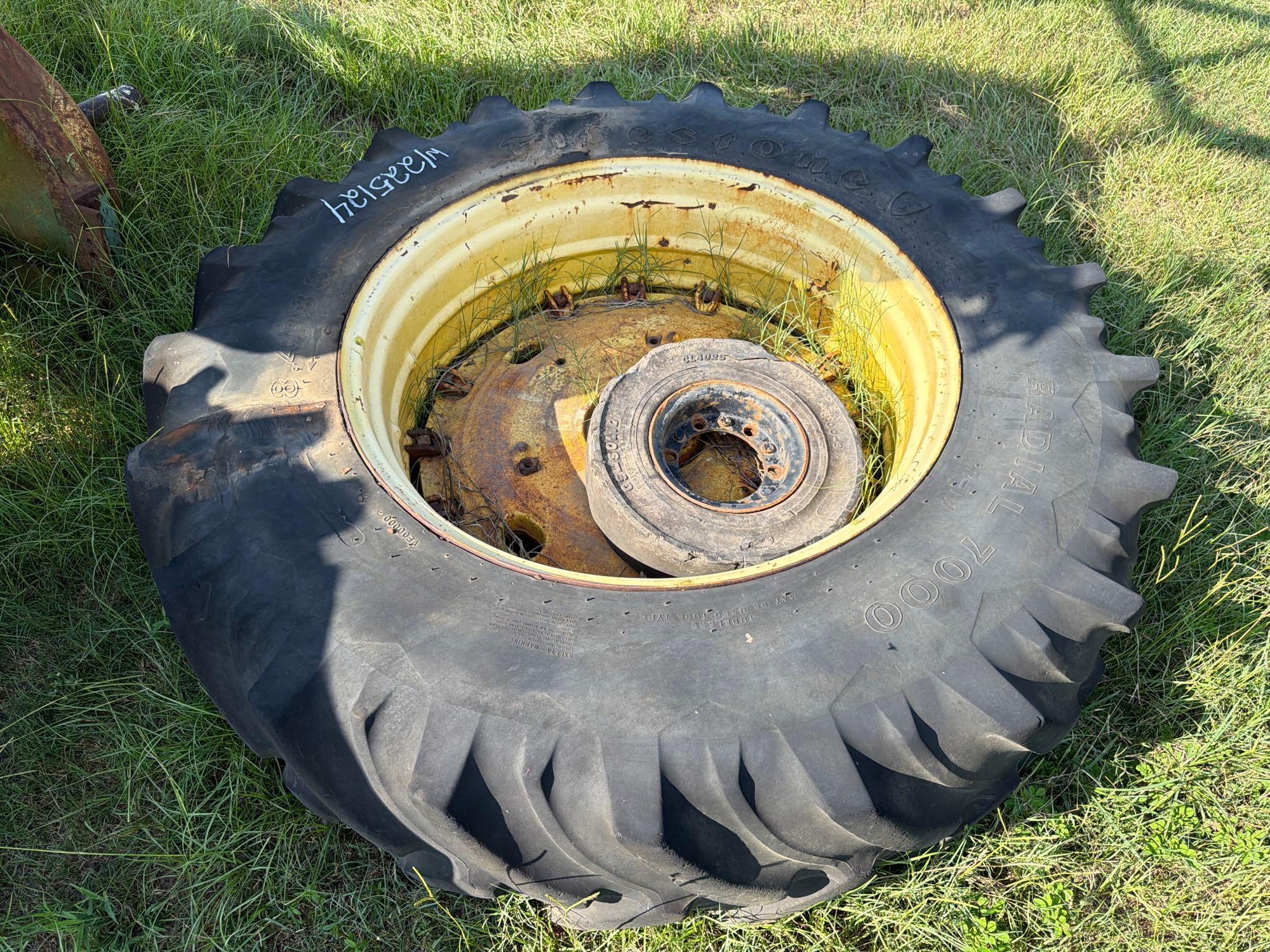 John Deere 4240