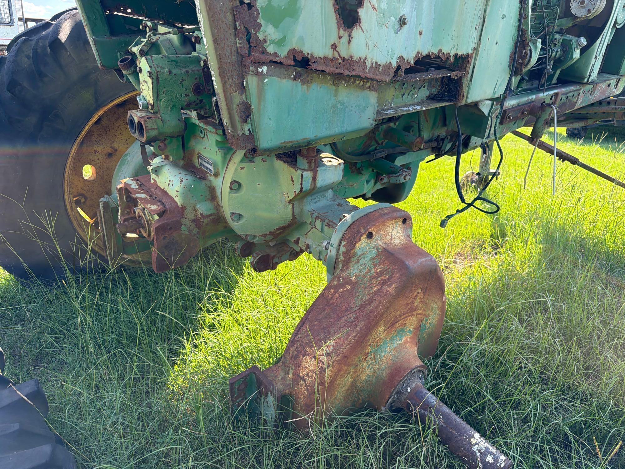 John Deere 4240