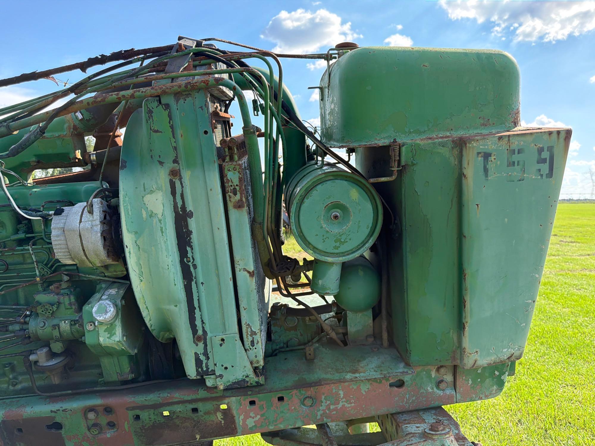 John Deere 4240