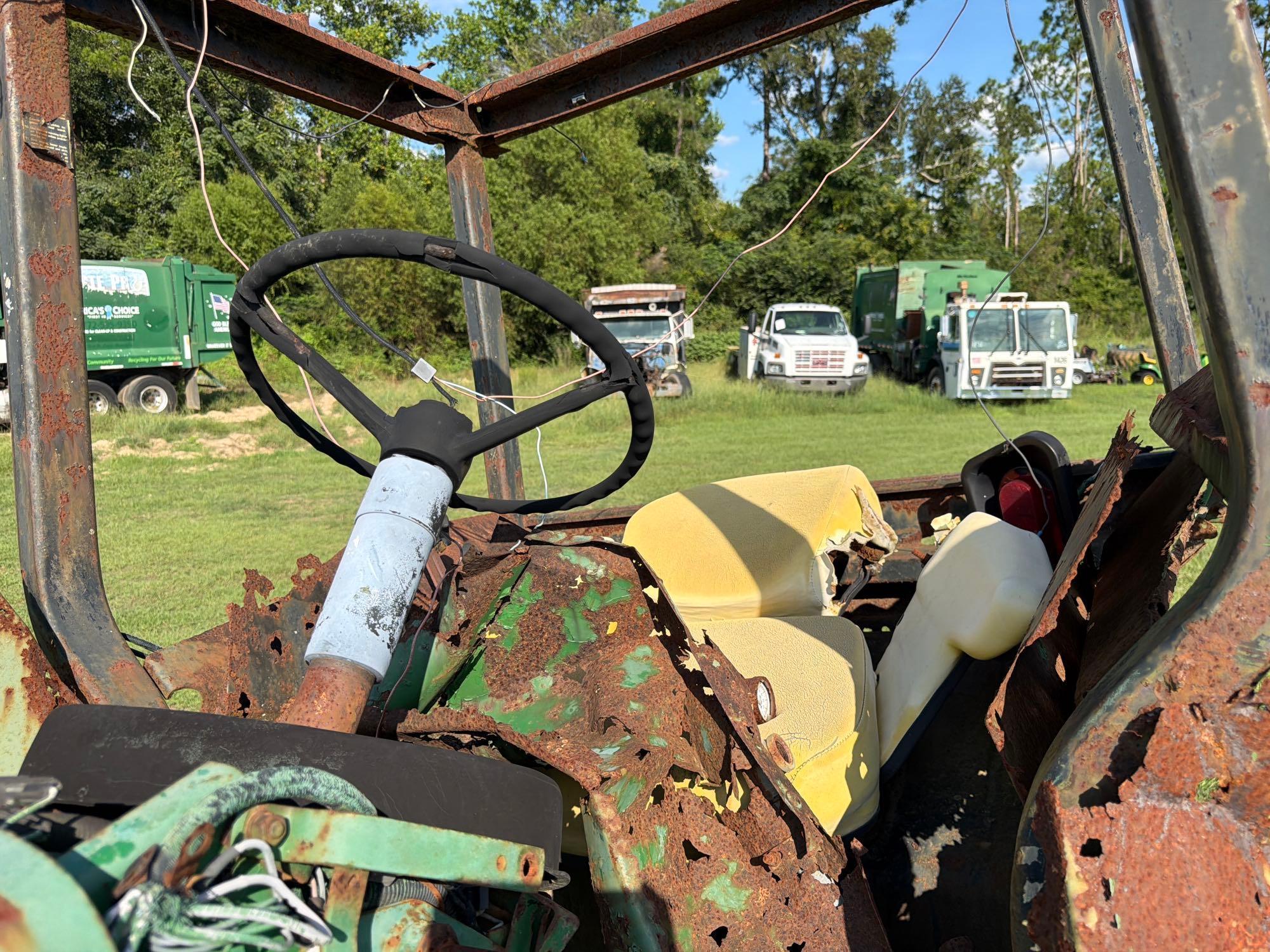 John Deere 4240