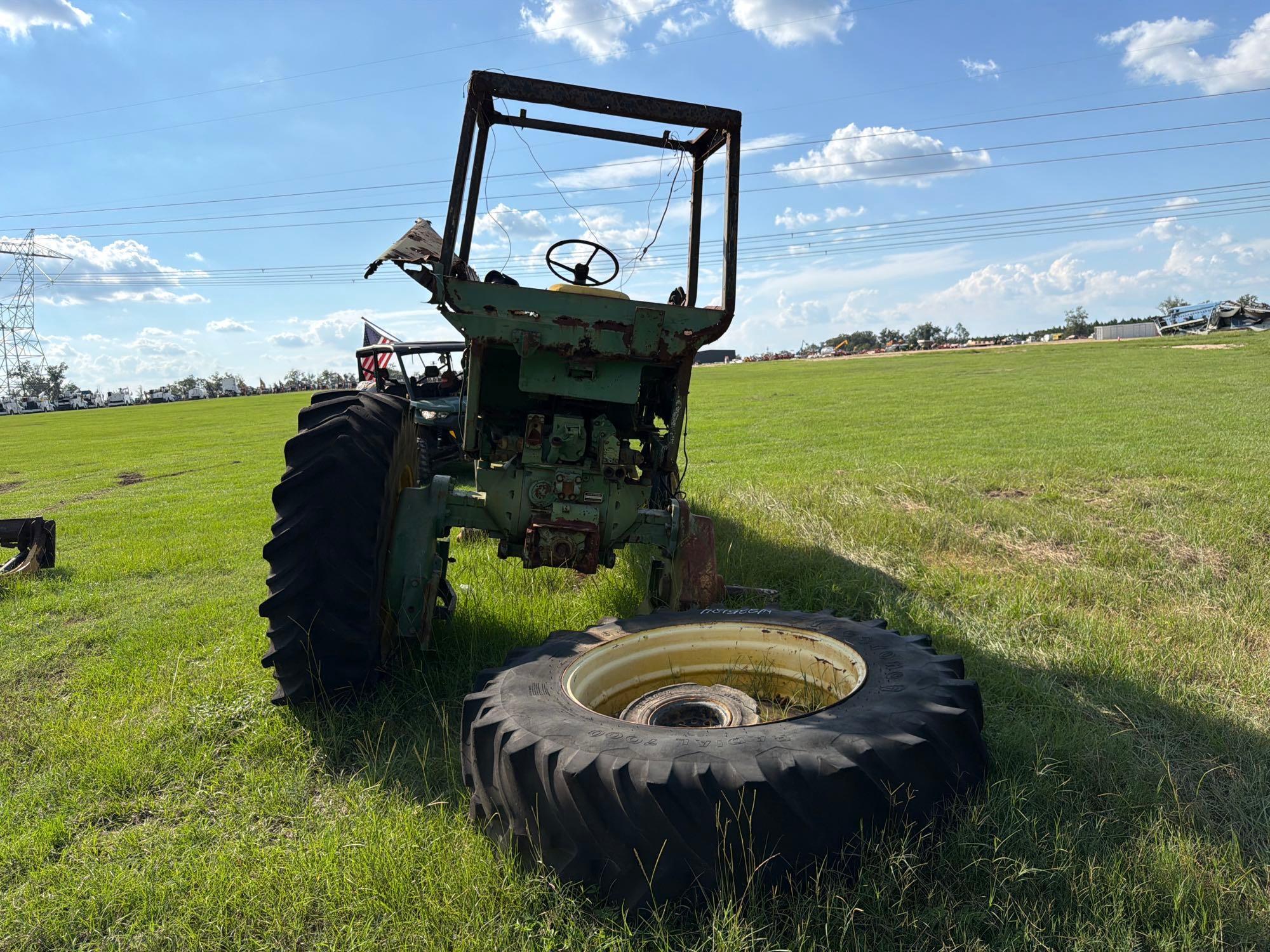 John Deere 4240