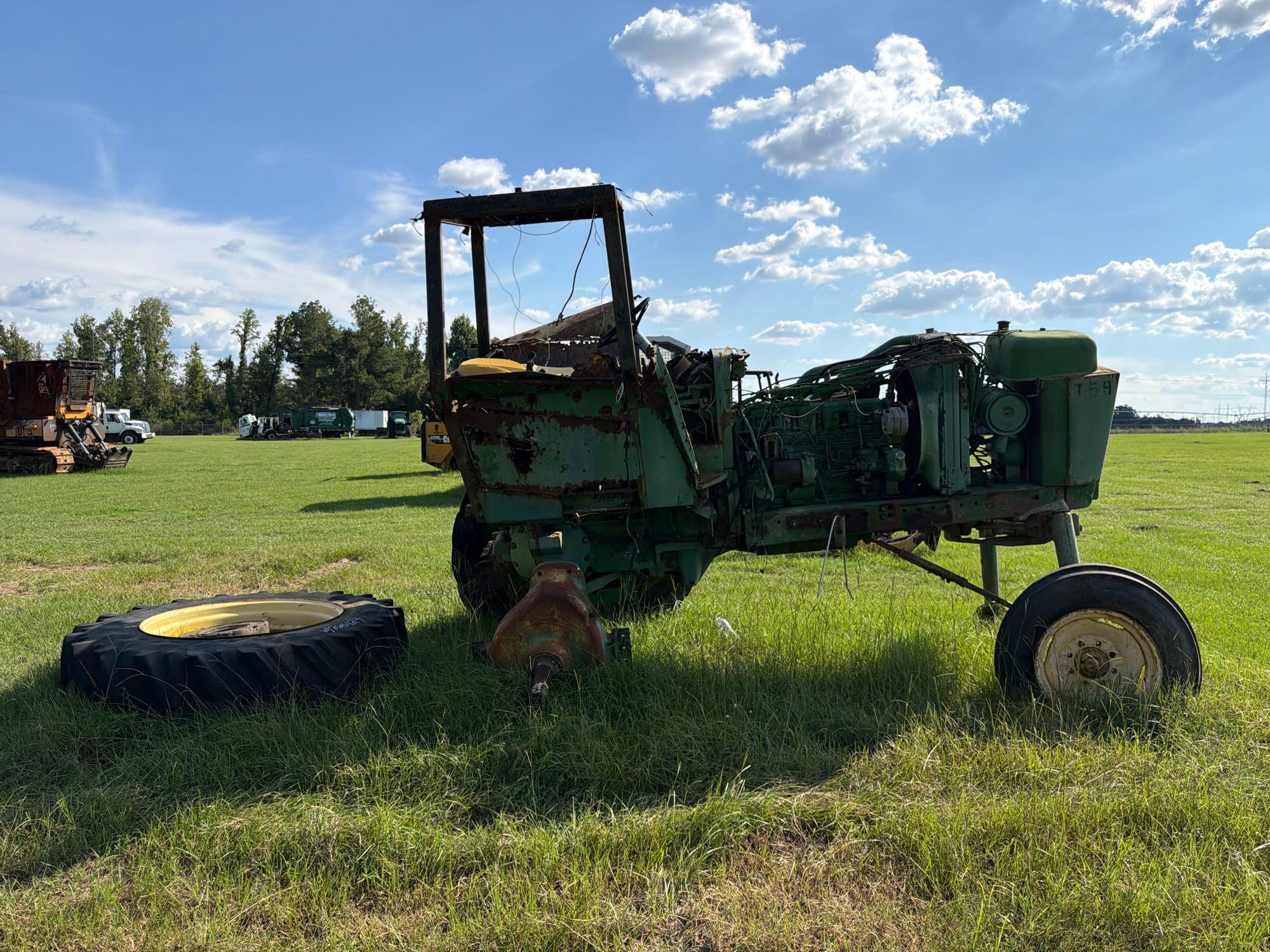 John Deere 4240