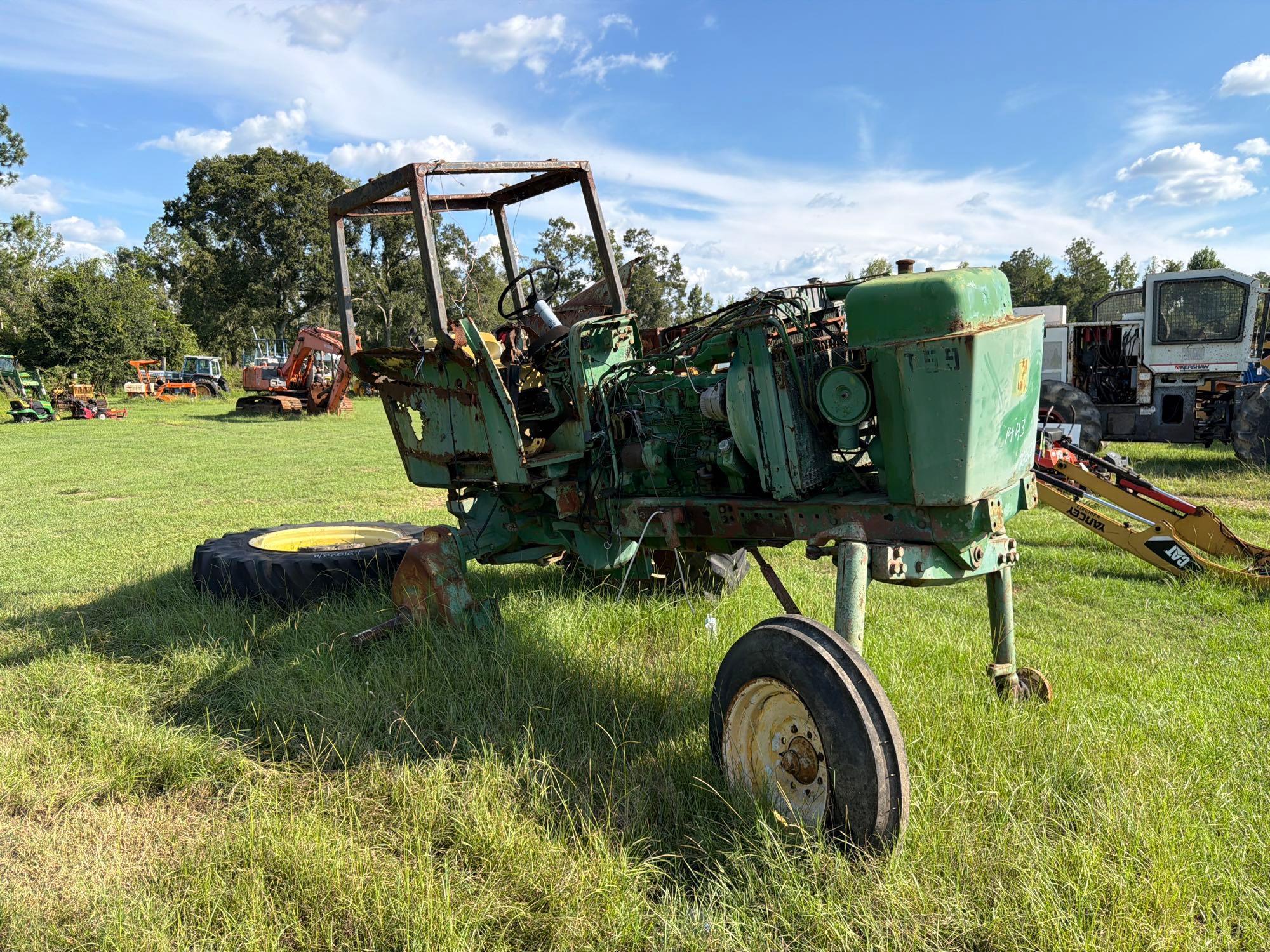 John Deere 4240