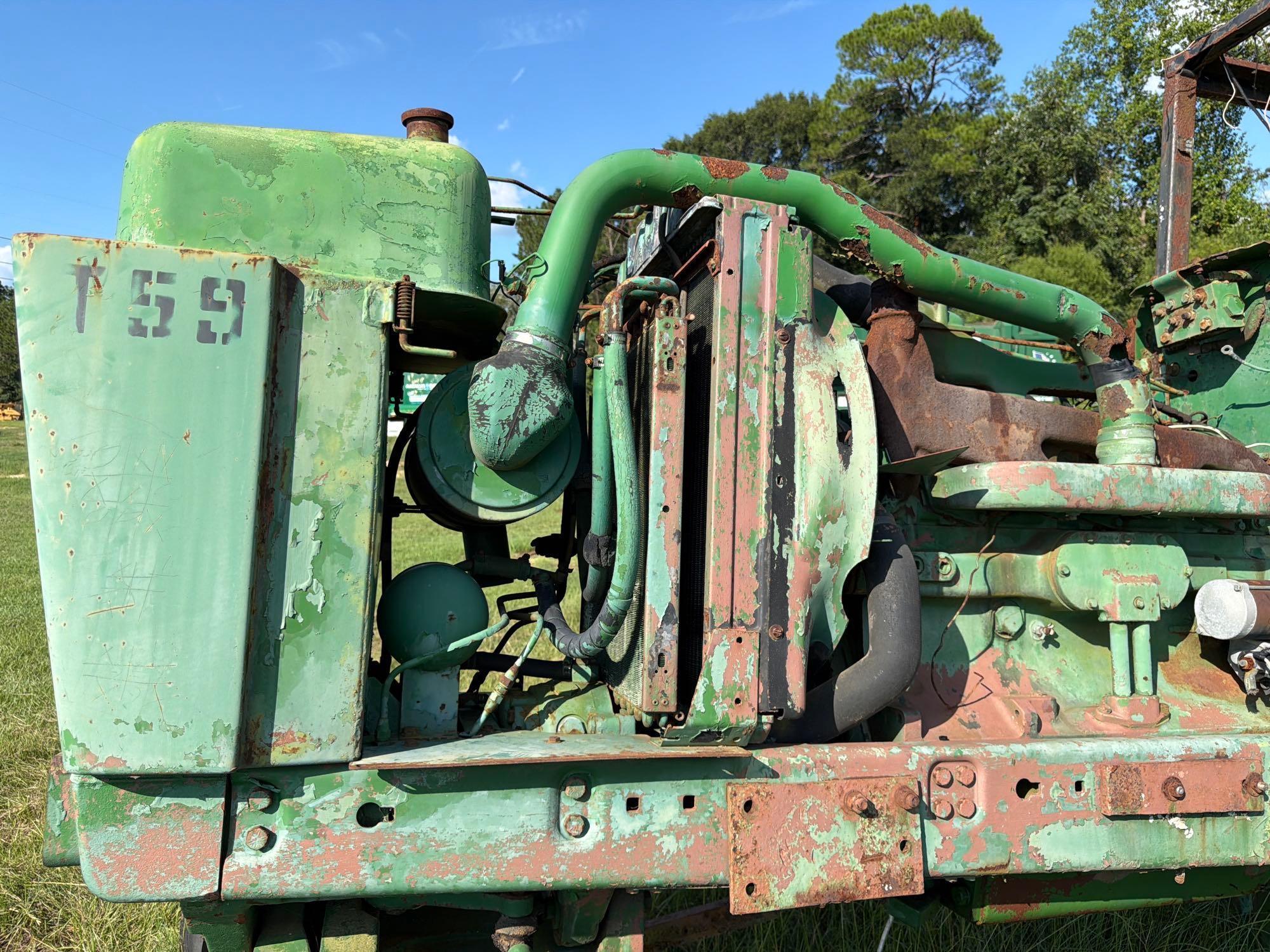 John Deere 4240