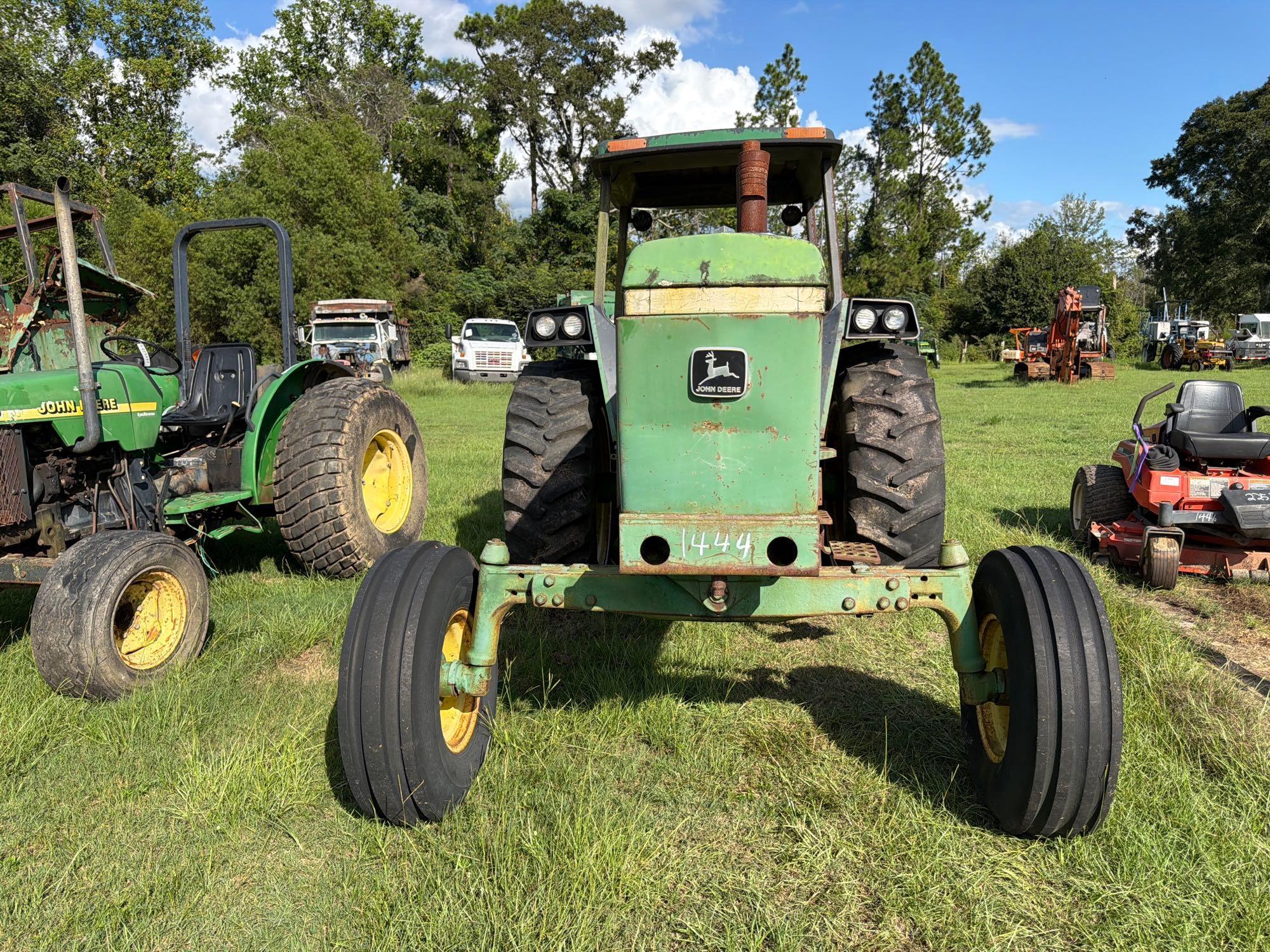 John Deere 4040