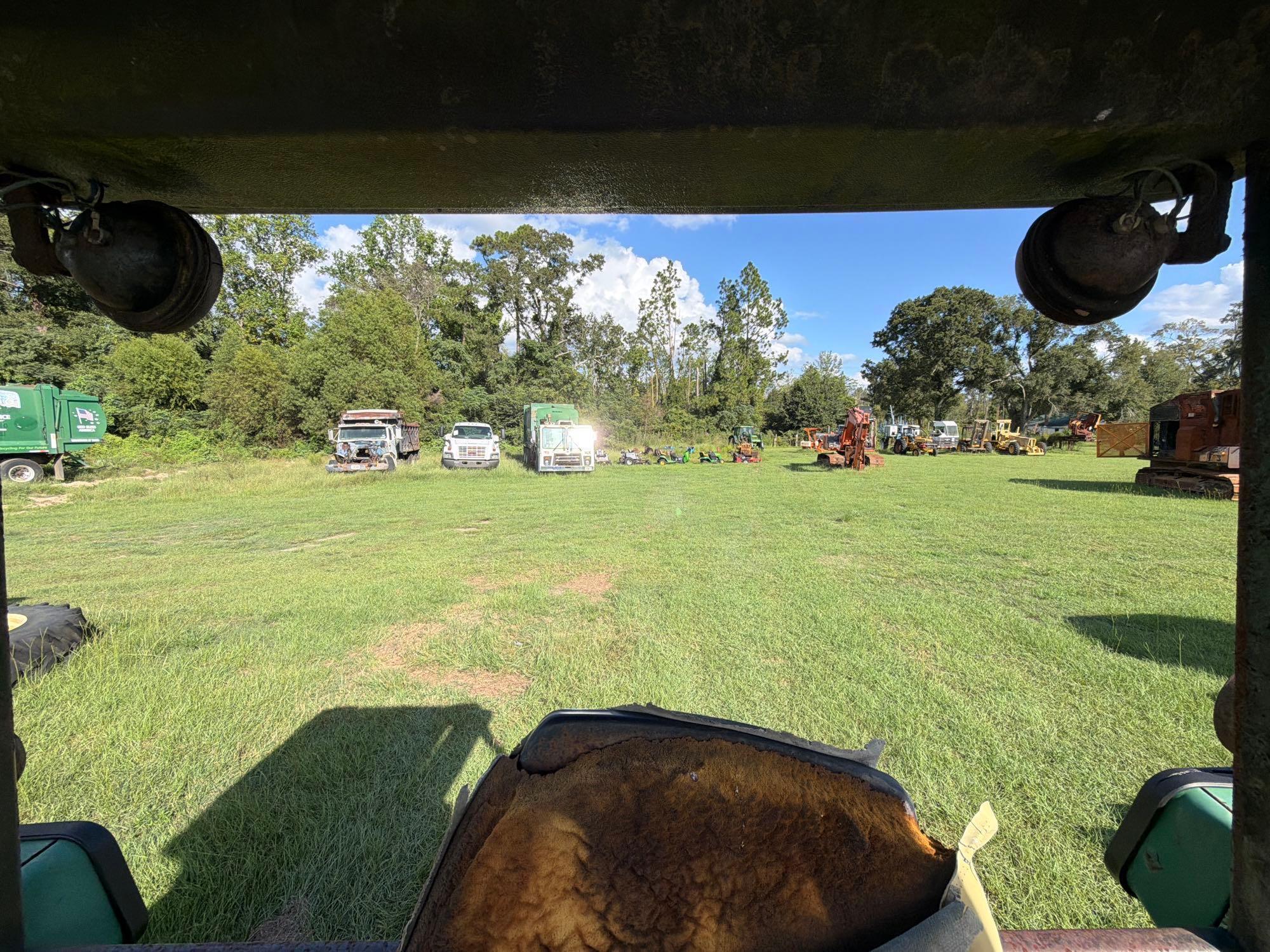 John Deere 4040