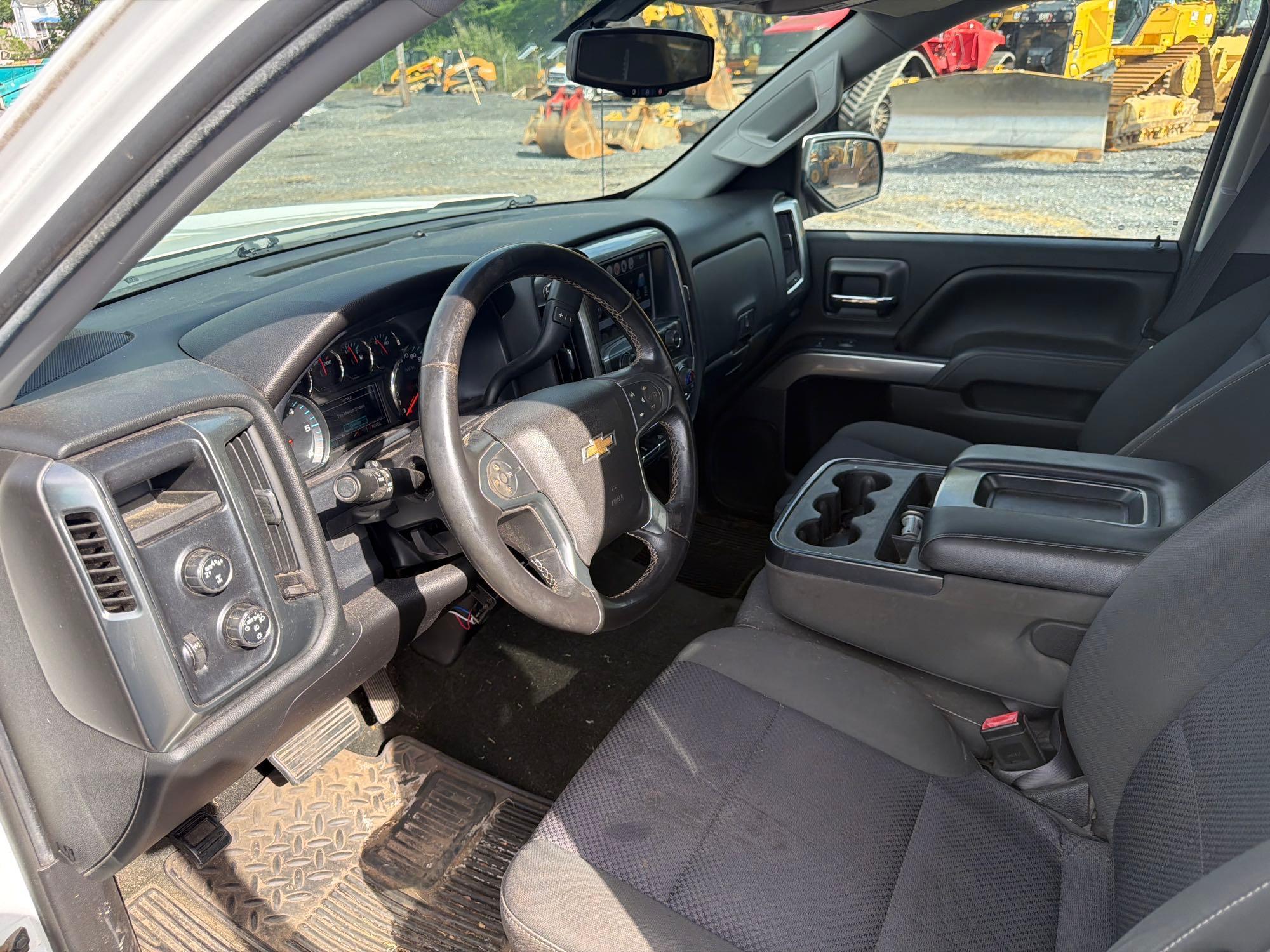 Chevrolet SILVERADO