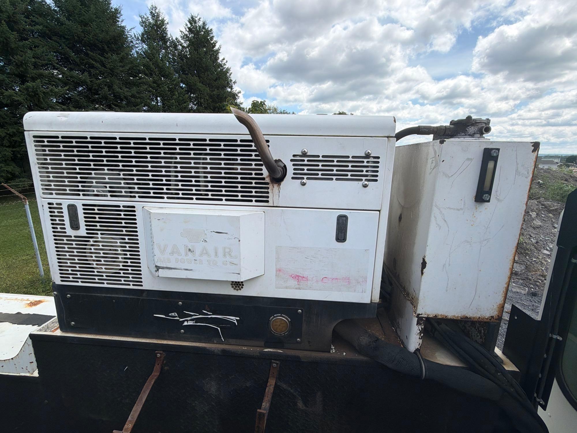 2016 Peterbilt 337