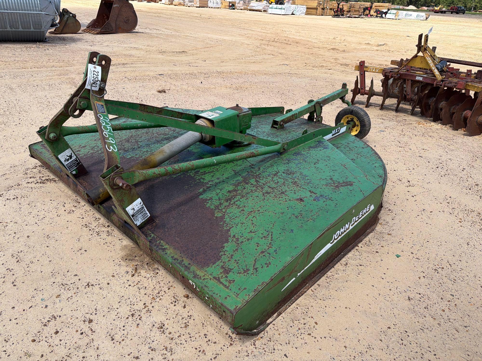 John Deere MX7