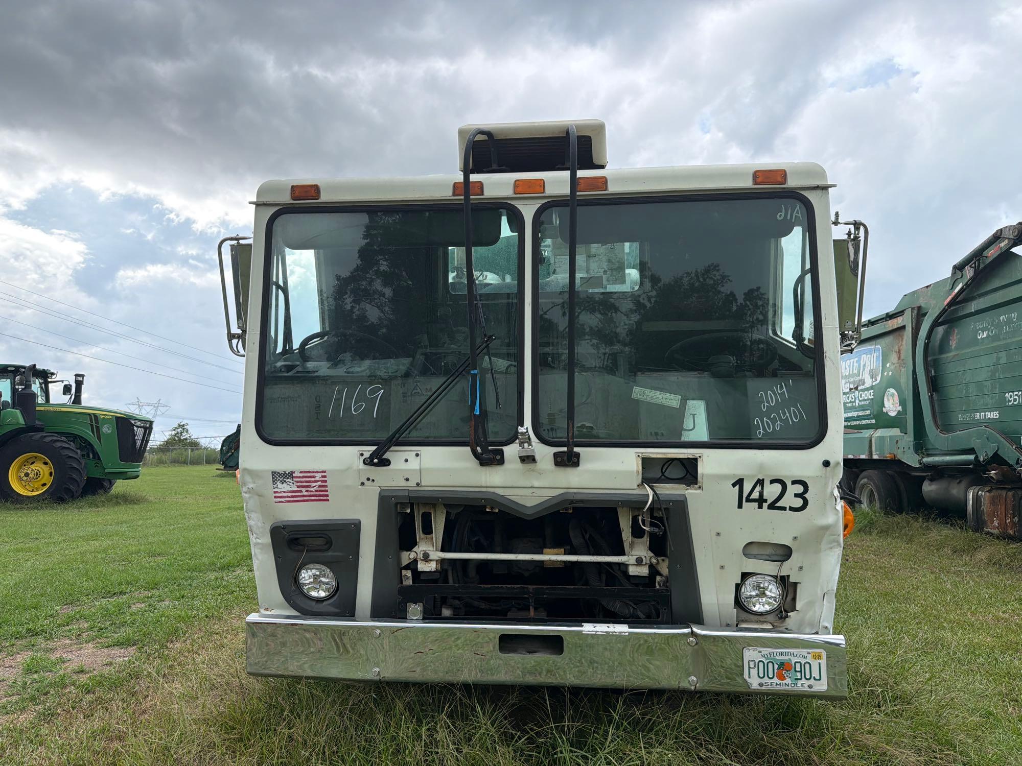 2013 Mack 613