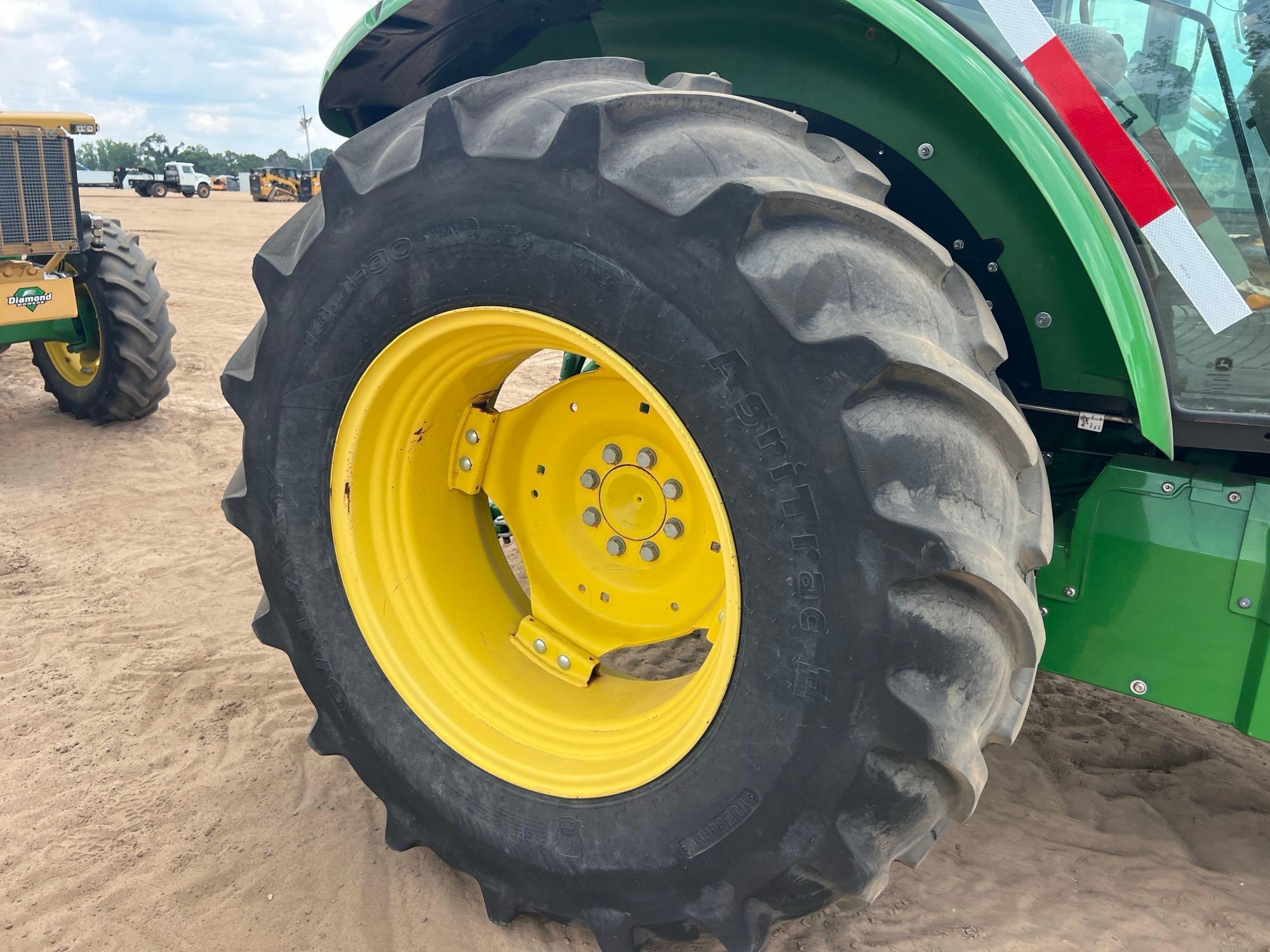 John Deere 5100E