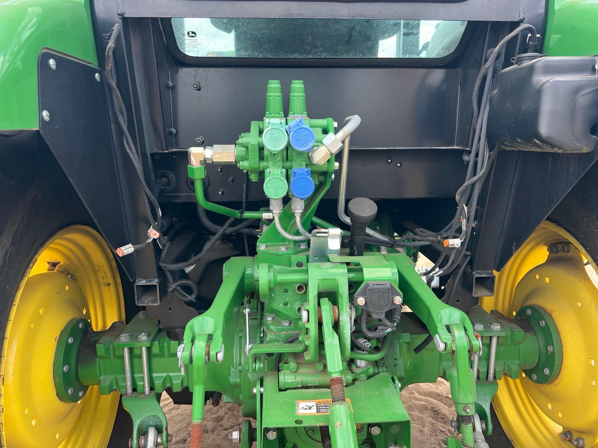 John Deere 5100E