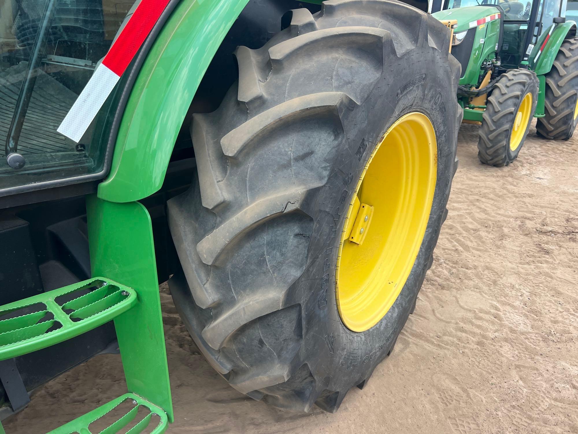 John Deere 5100E