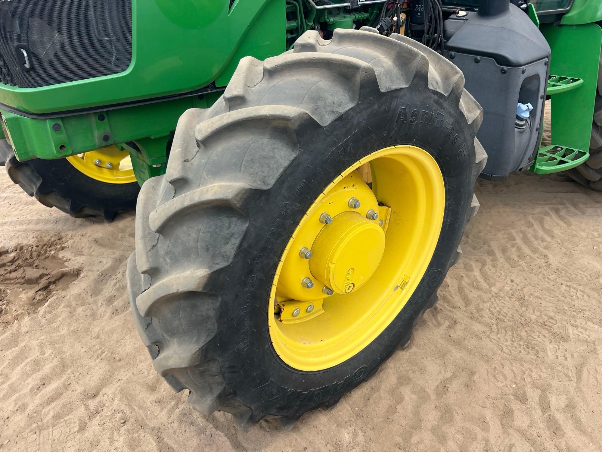 John Deere 5100E