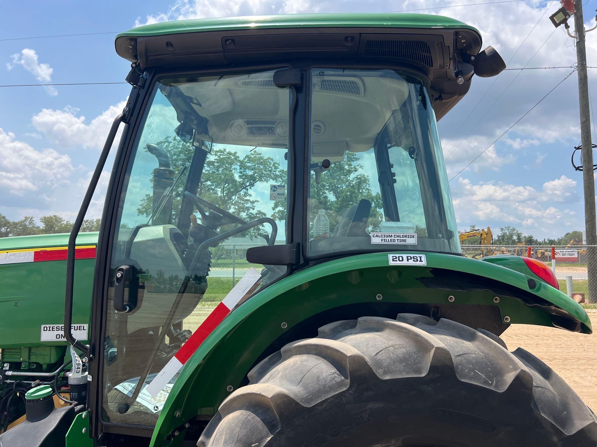 John Deere 5100E