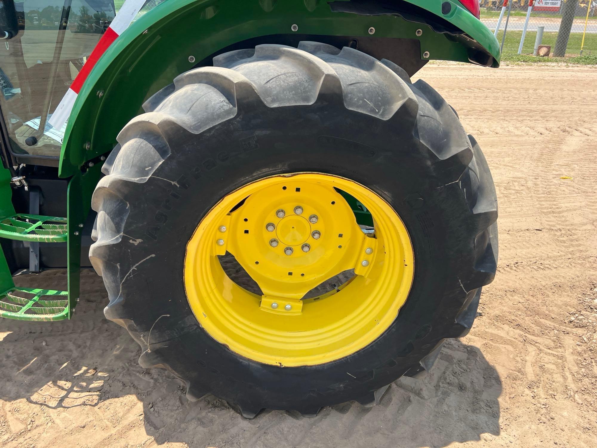 John Deere 5100E