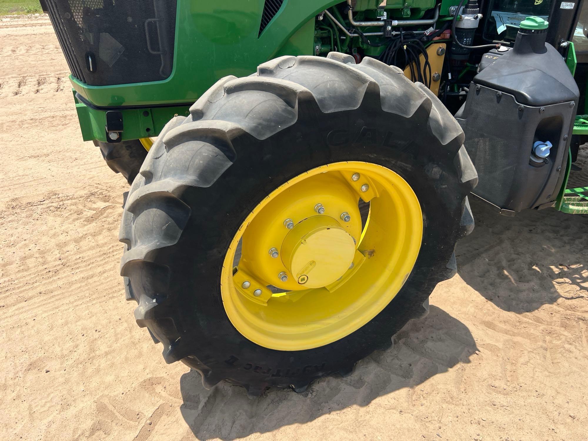 John Deere 5100E