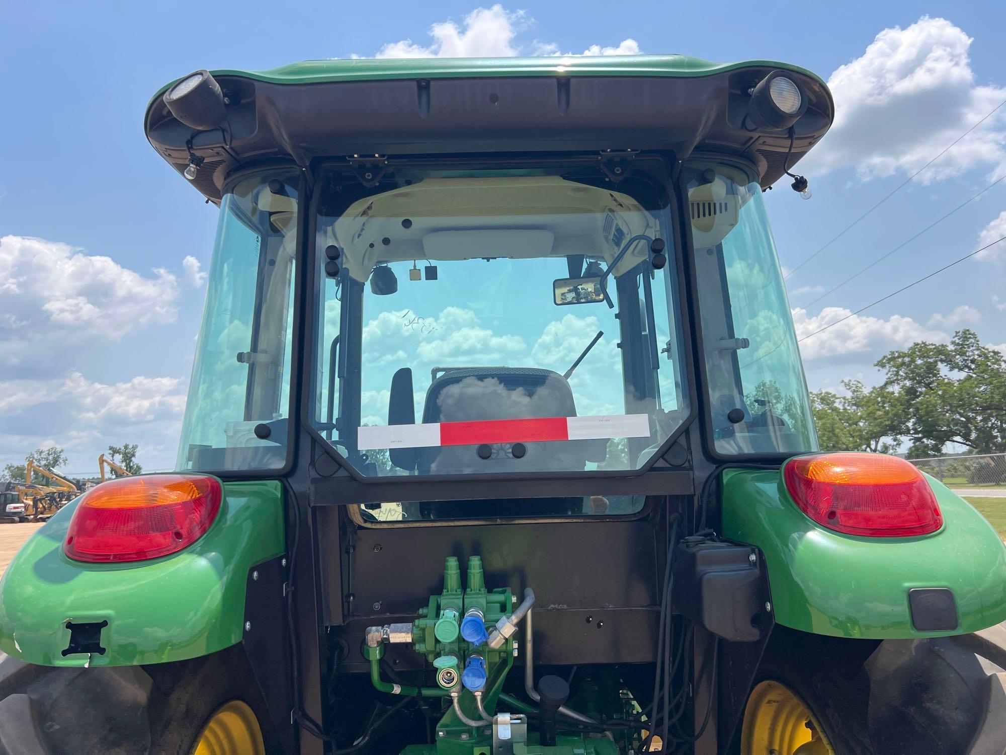 John Deere 5100E