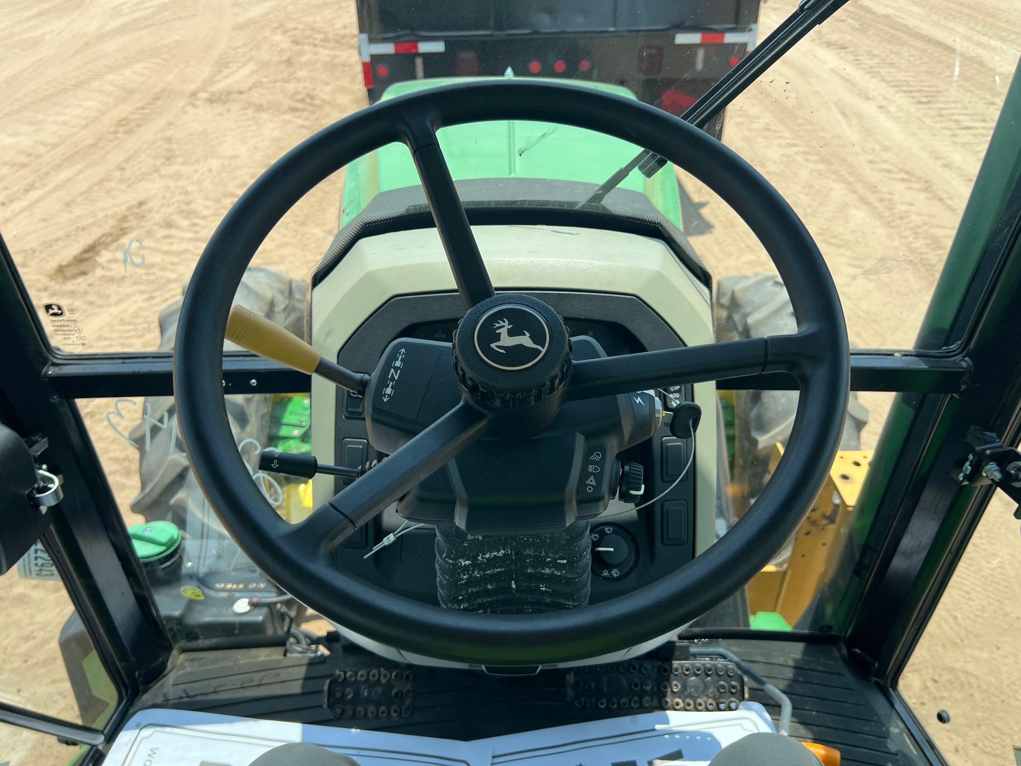 John Deere 5100E