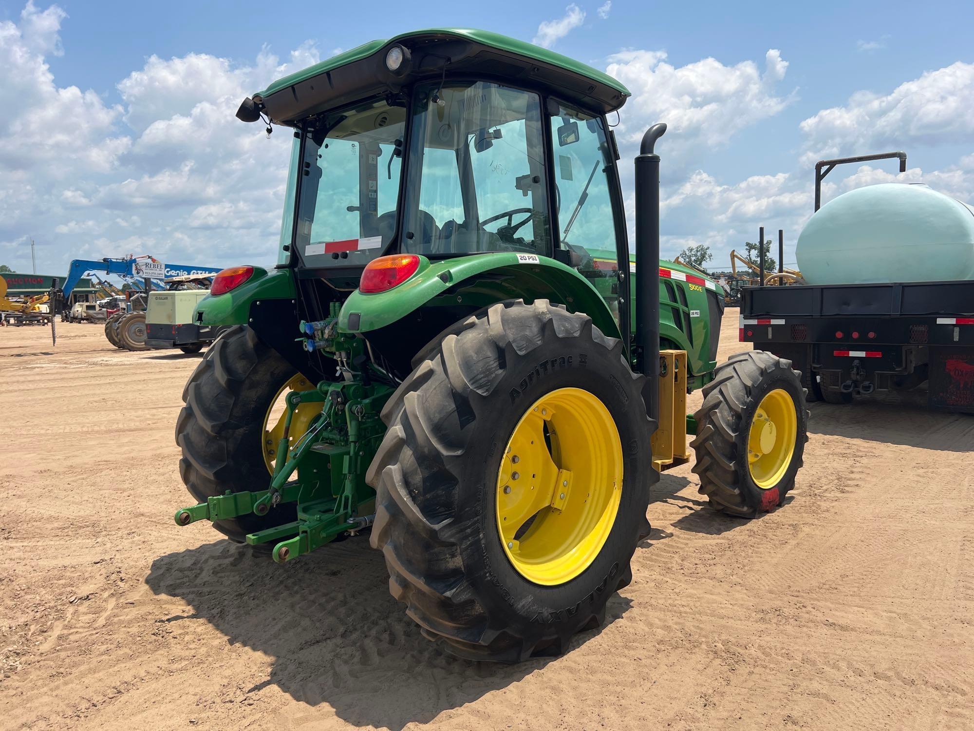 John Deere 5100E