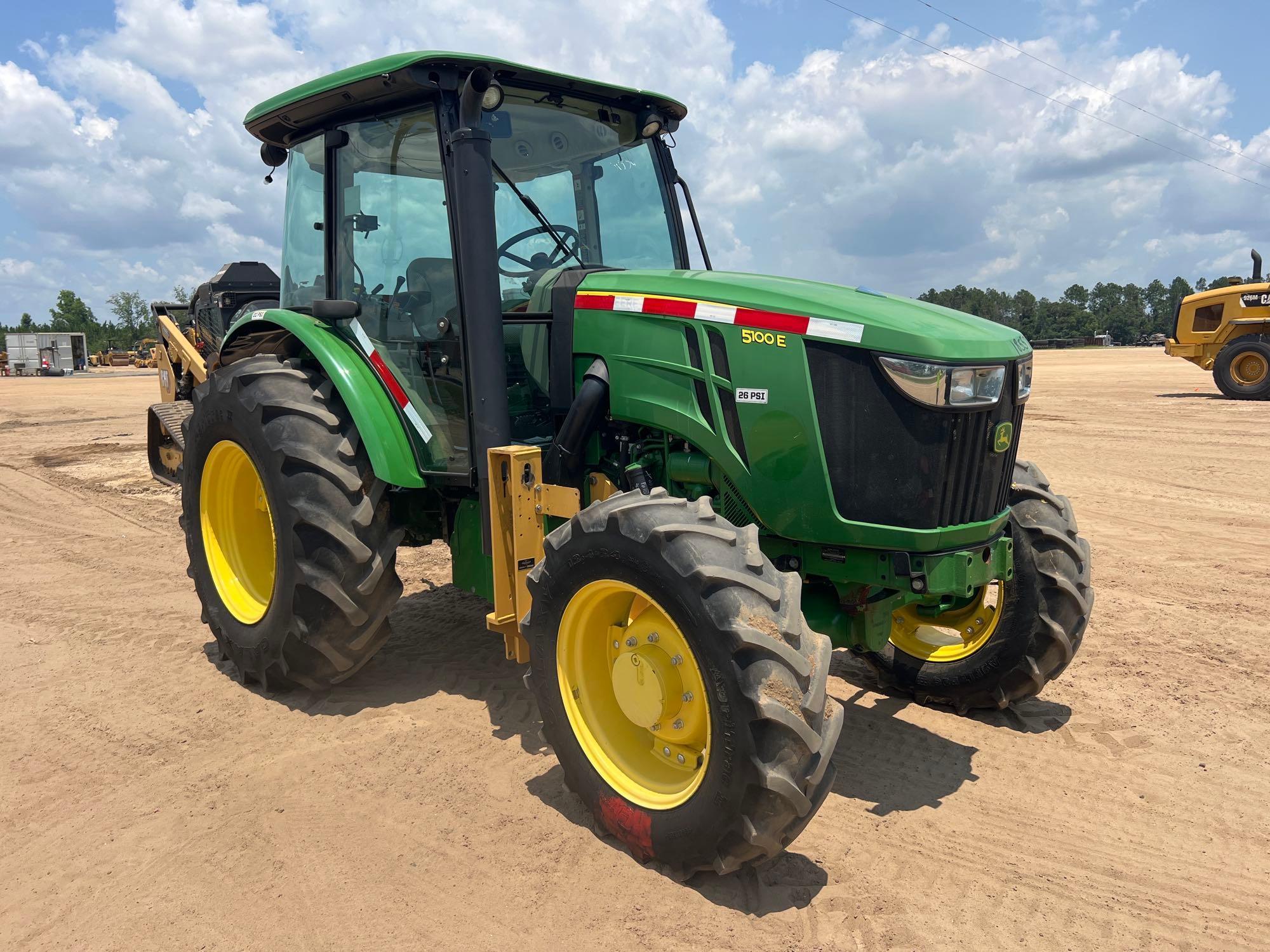 John Deere 5100E