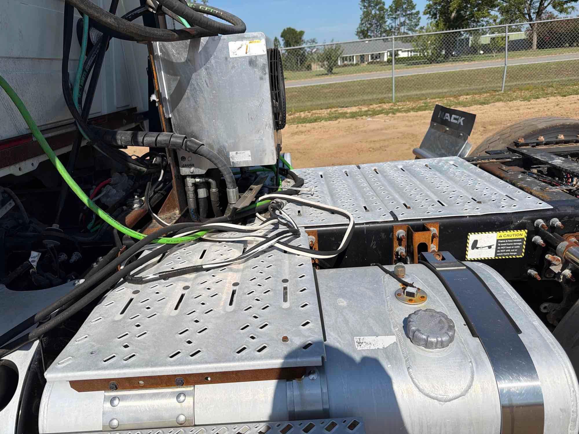 2018 Mack CXU613