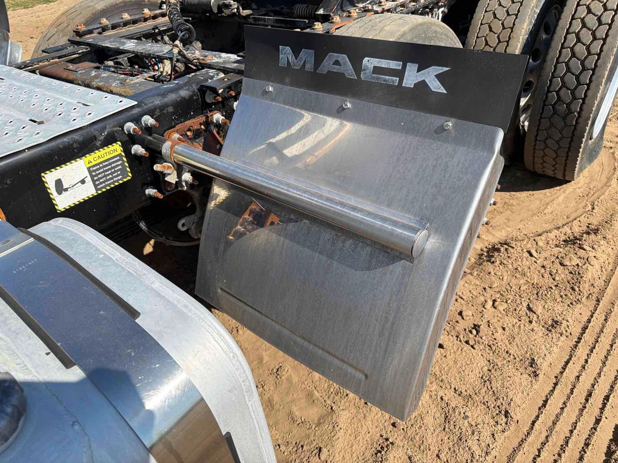2018 Mack CXU613