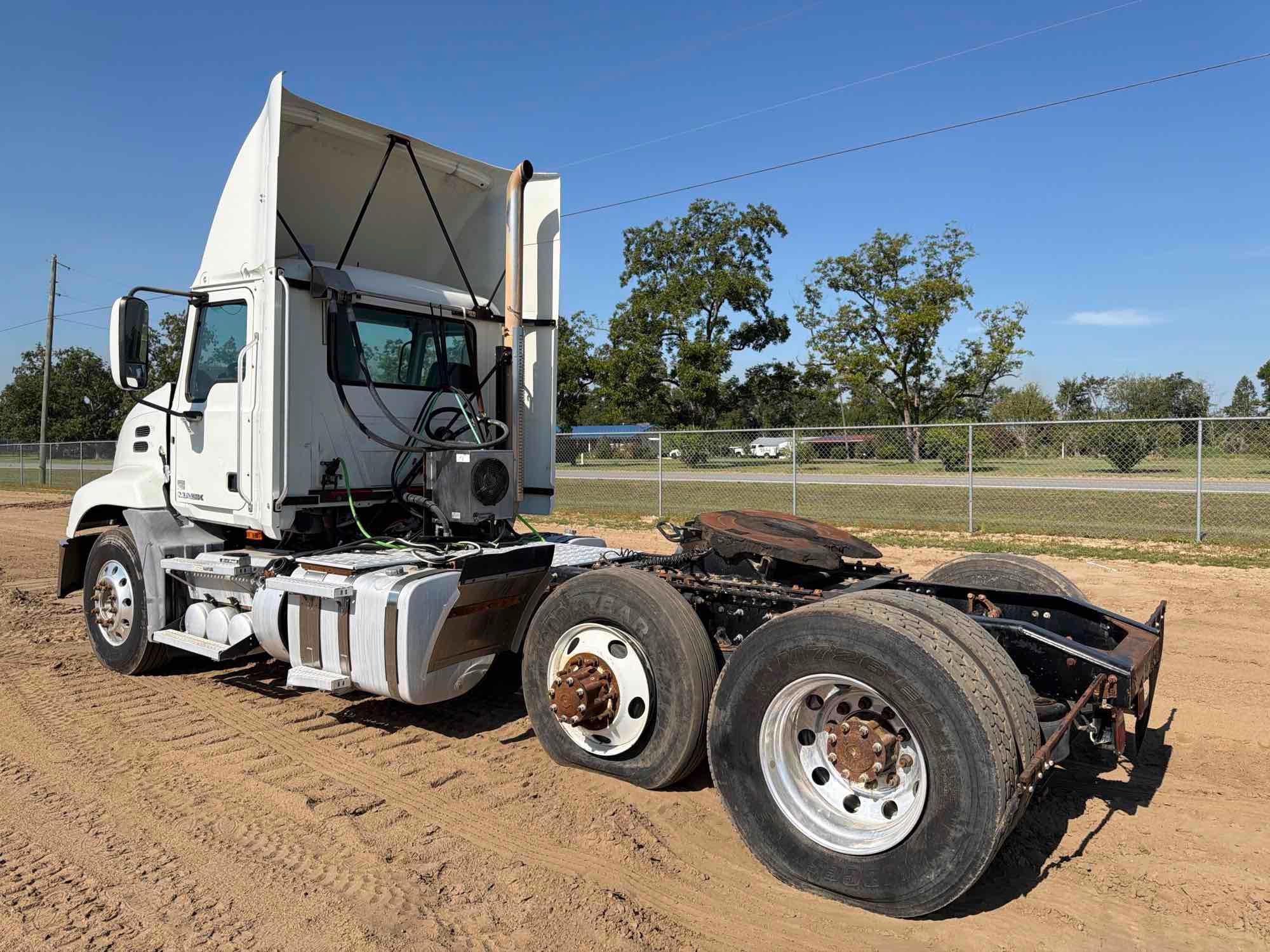 2018 Mack CXU613