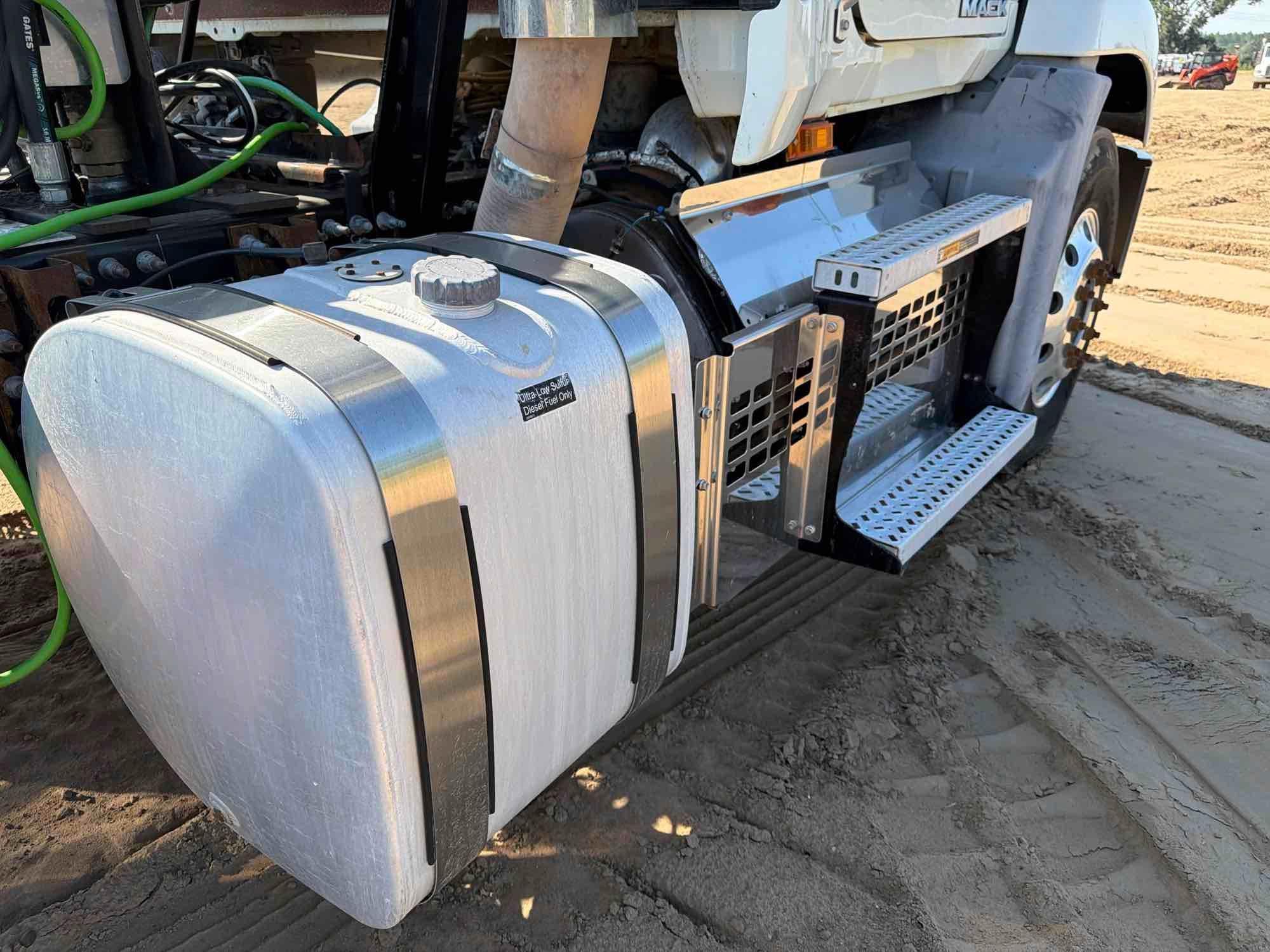 2018 Mack CXU613