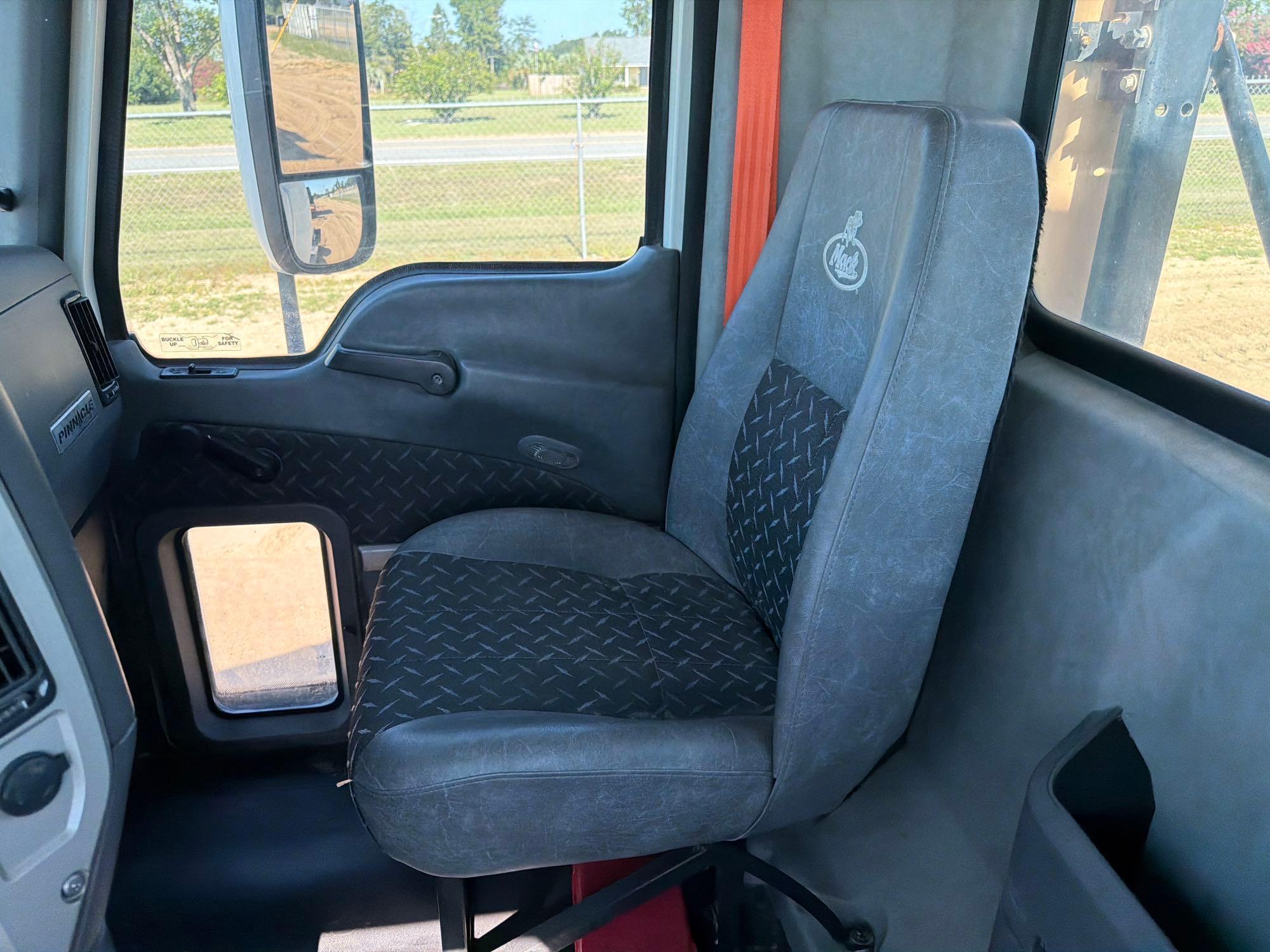 2018 Mack CXU613
