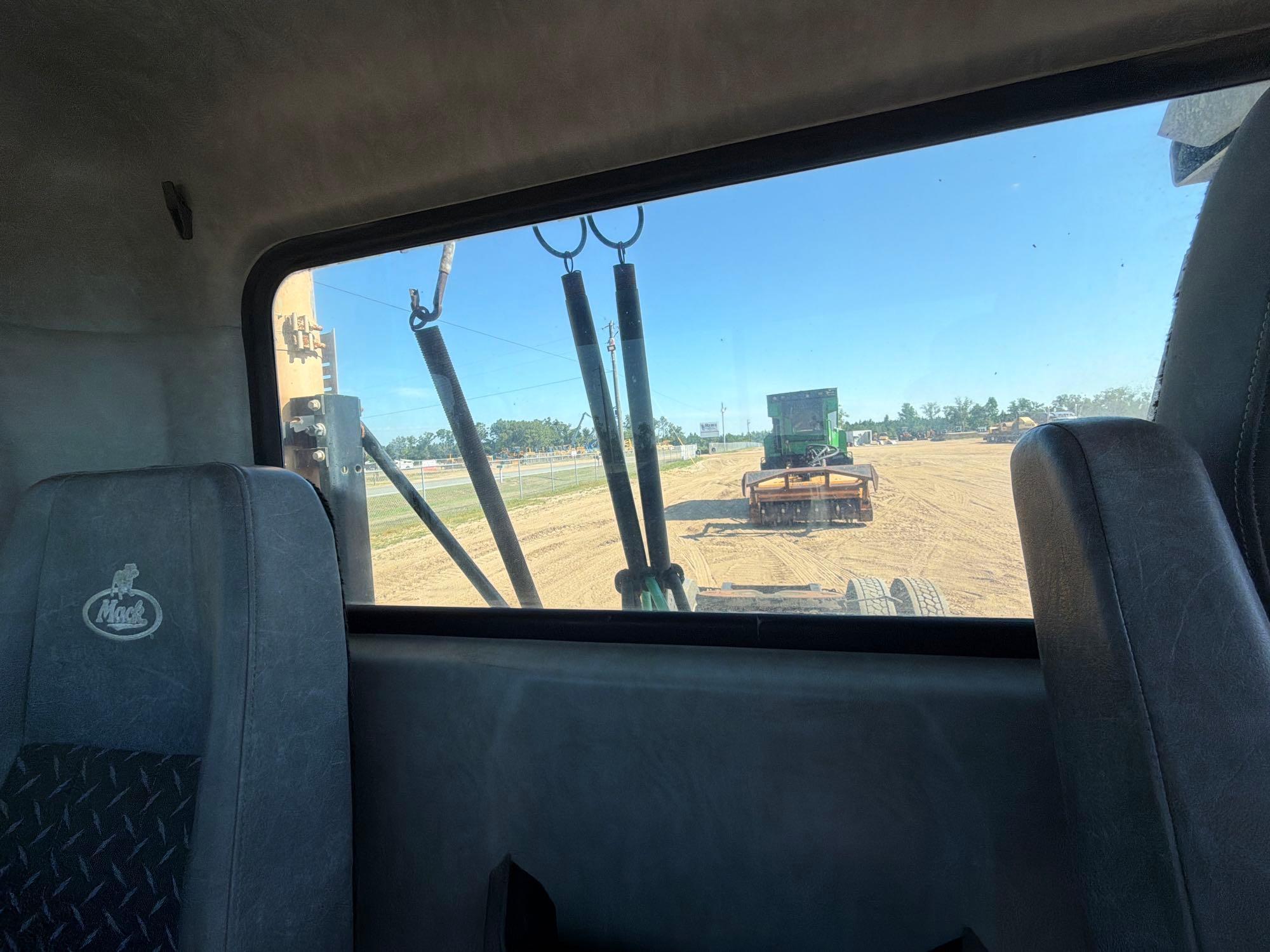 2018 Mack CXU613