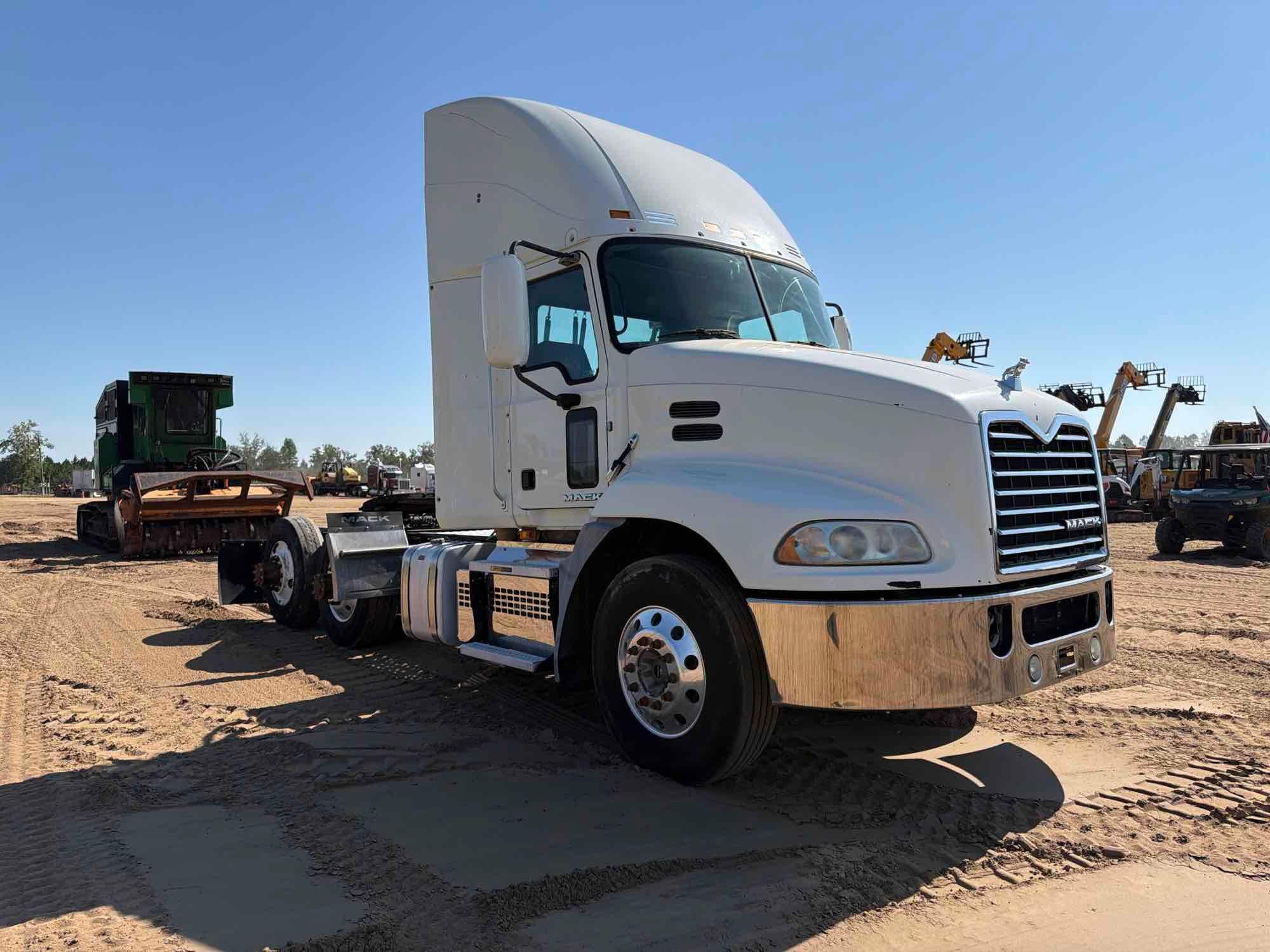 2018 Mack CXU613