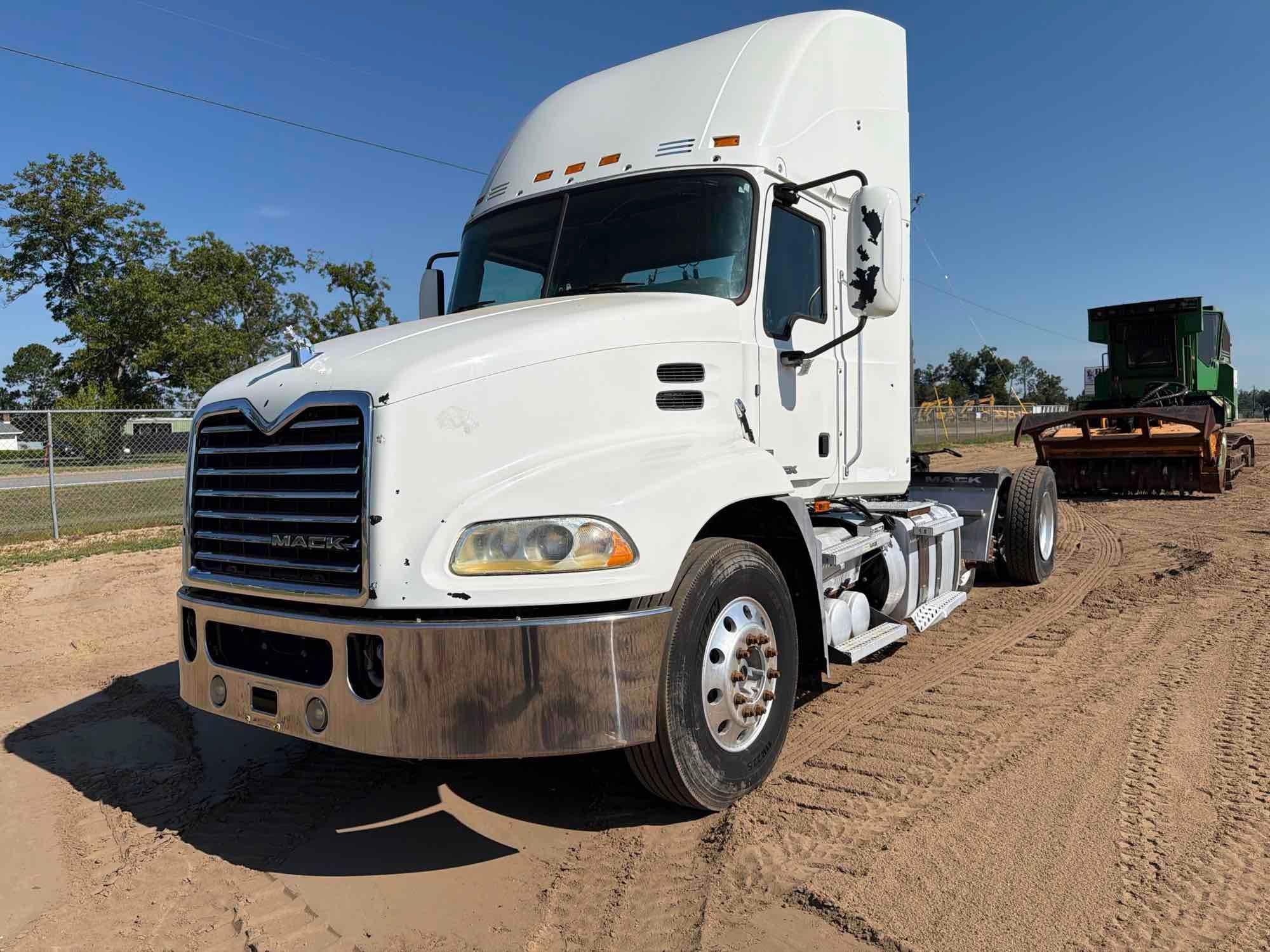 2018 Mack CXU613