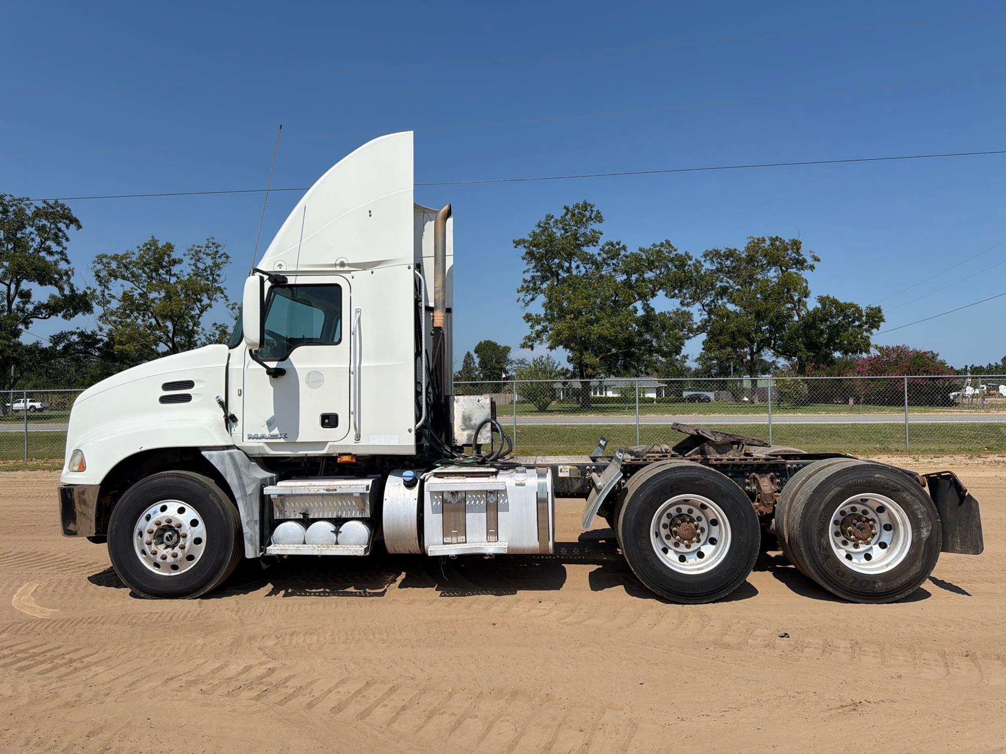 2018 Mack CXU613