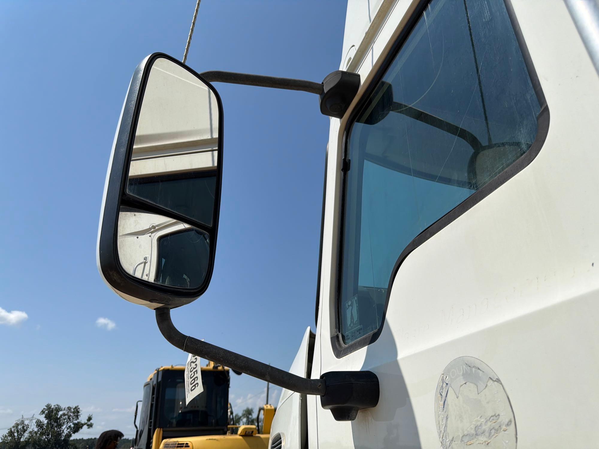 2018 Mack CXU613